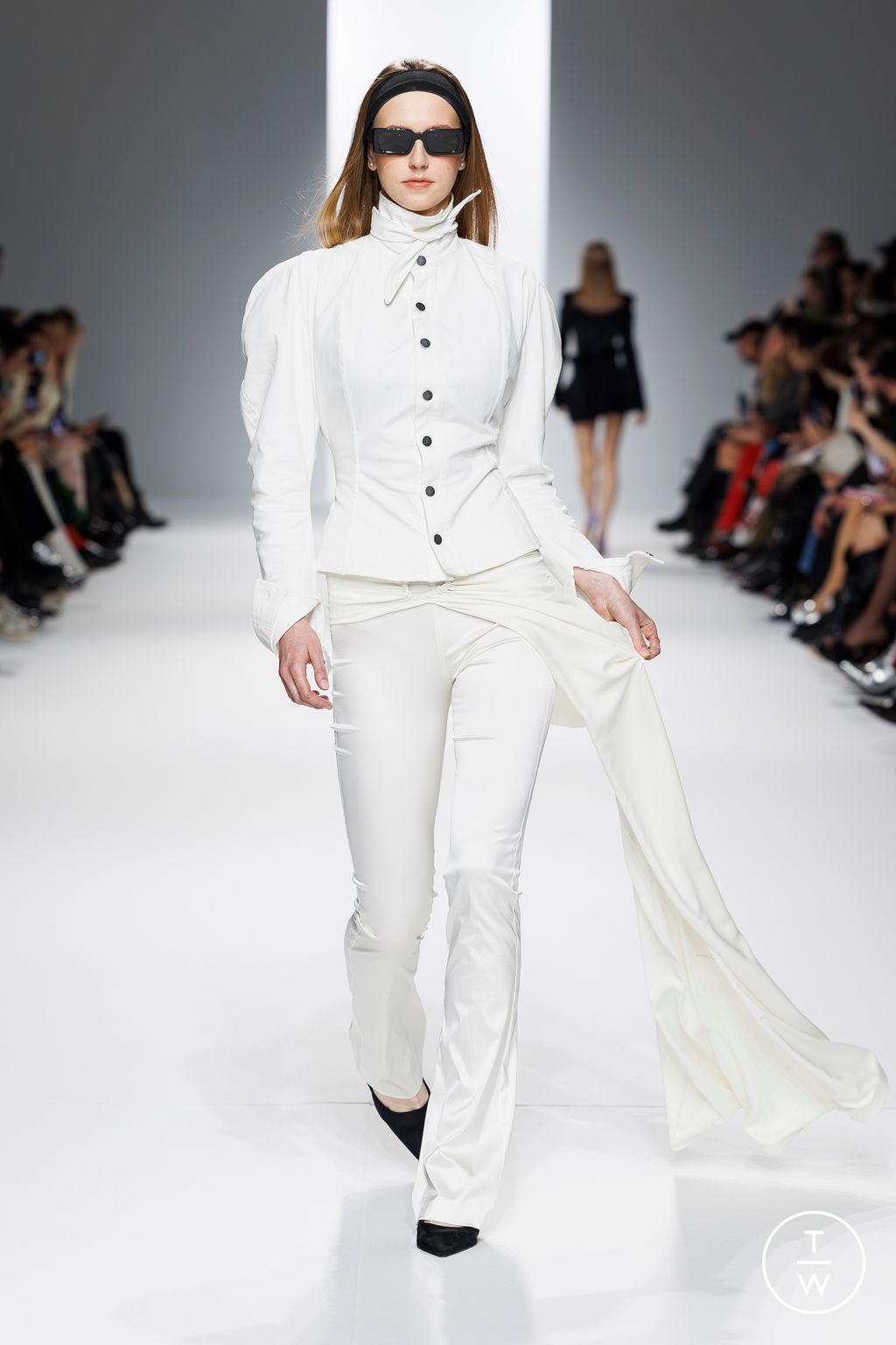 Fashion Week Paris Fall/Winter 2024 look 82 from the Theunissen collection womenswear