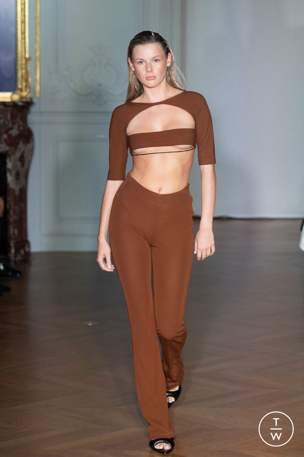 Fashion Week Paris Spring/Summer 2024 look 15 from the Theunissen collection womenswear