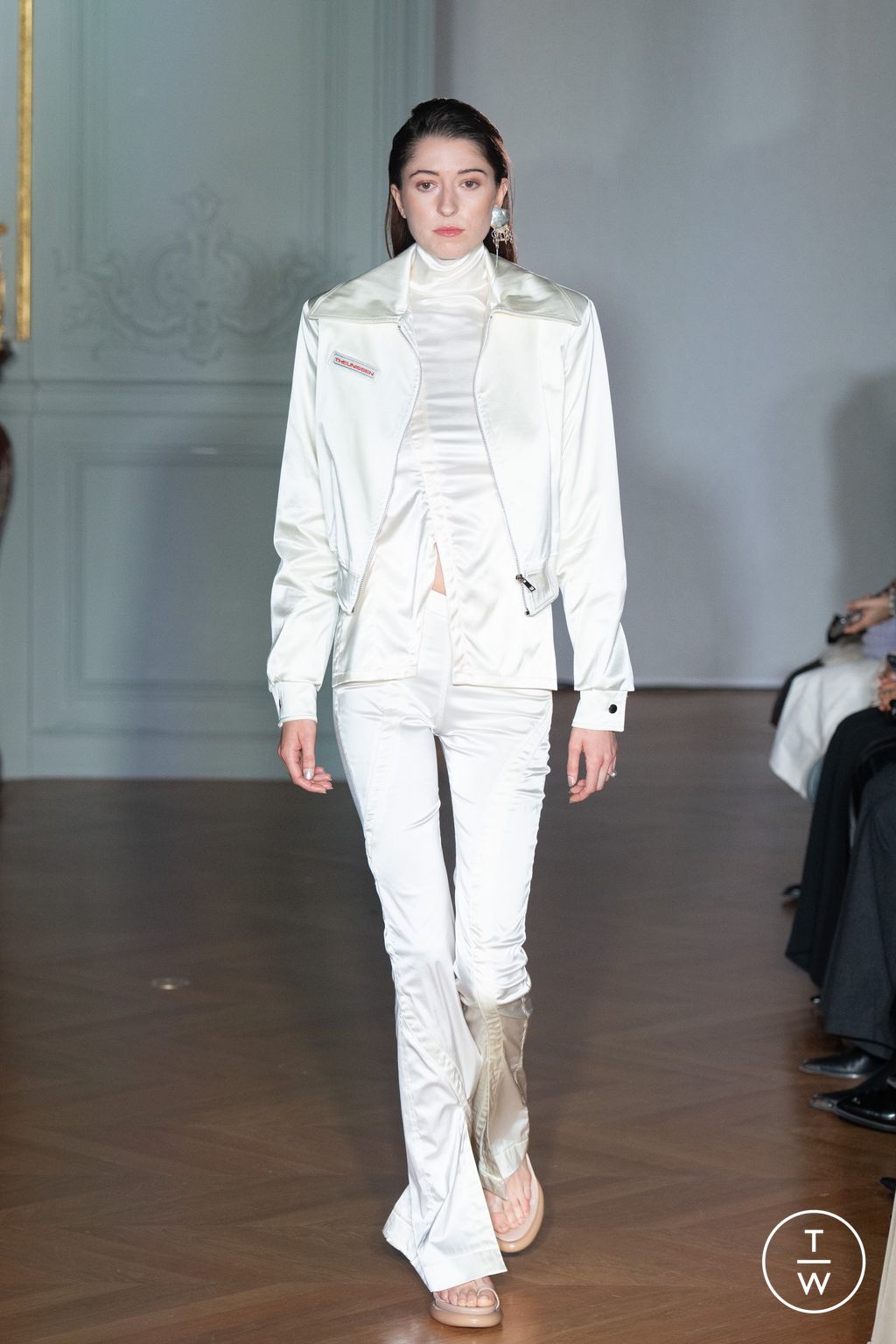 Fashion Week Paris Spring/Summer 2024 look 18 de la collection Theunissen womenswear