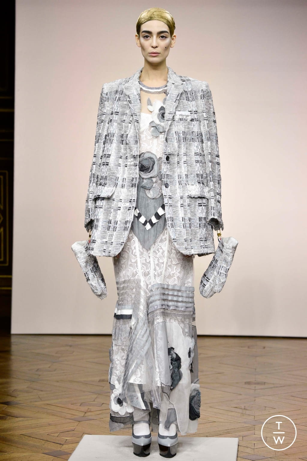 Fashion Week Paris Fall/Winter 2018 look 18 from the Thom Browne collection womenswear