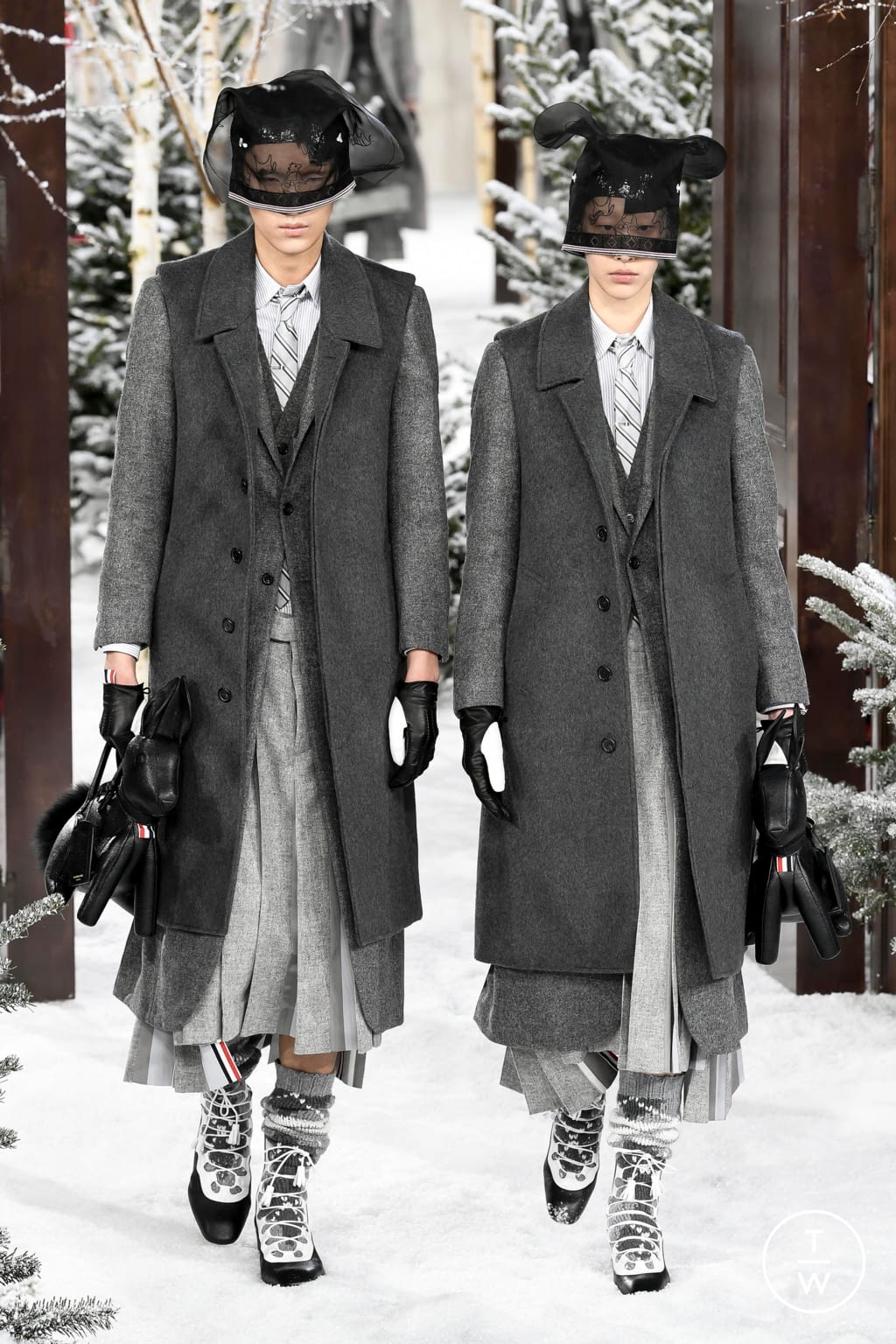 Fashion Week Paris Fall/Winter 2020 look 38 de la collection Thom Browne womenswear