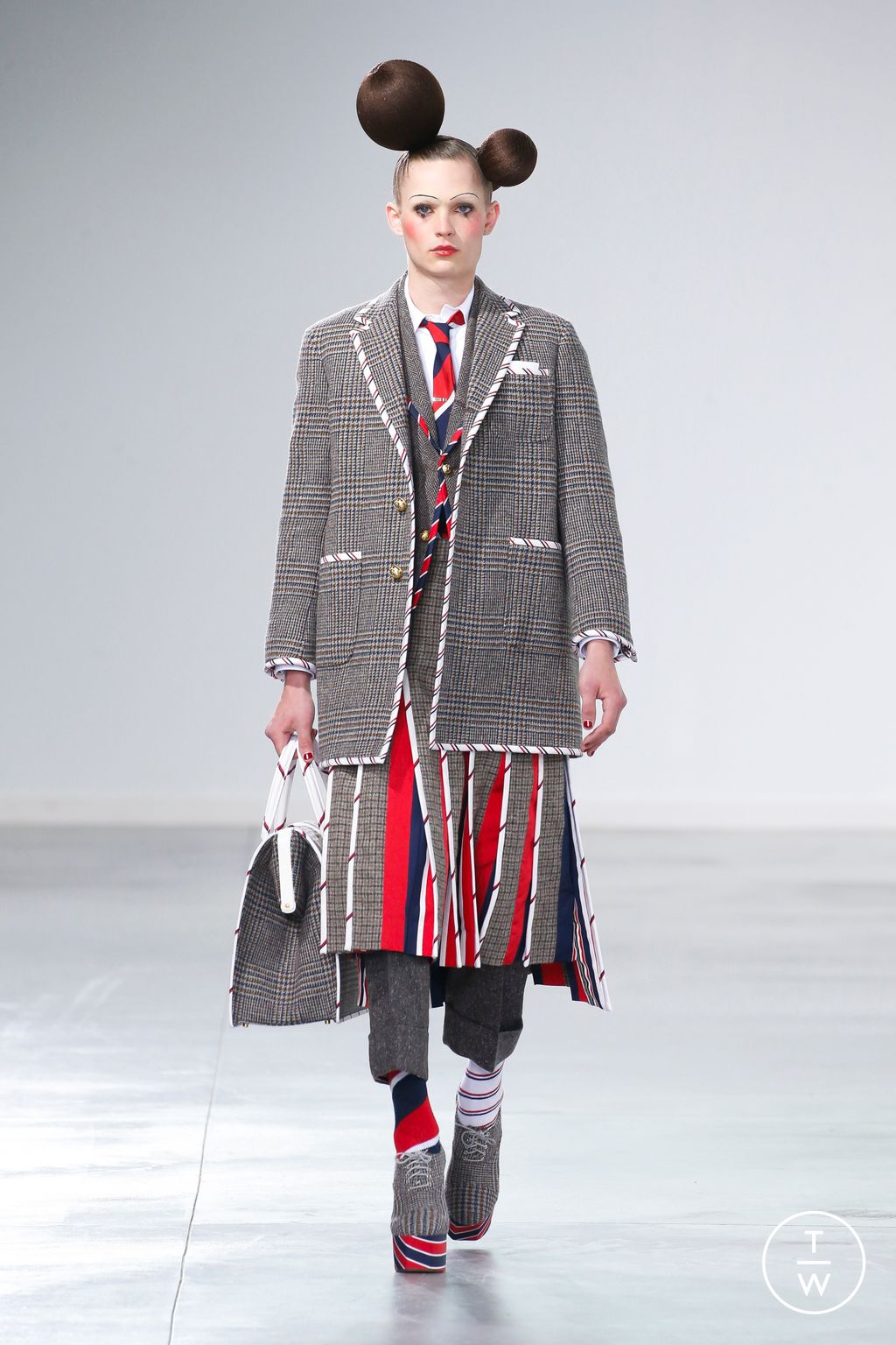 Fashion Week New York Fall/Winter 2022 look 10 from the Thom Browne collection 女装
