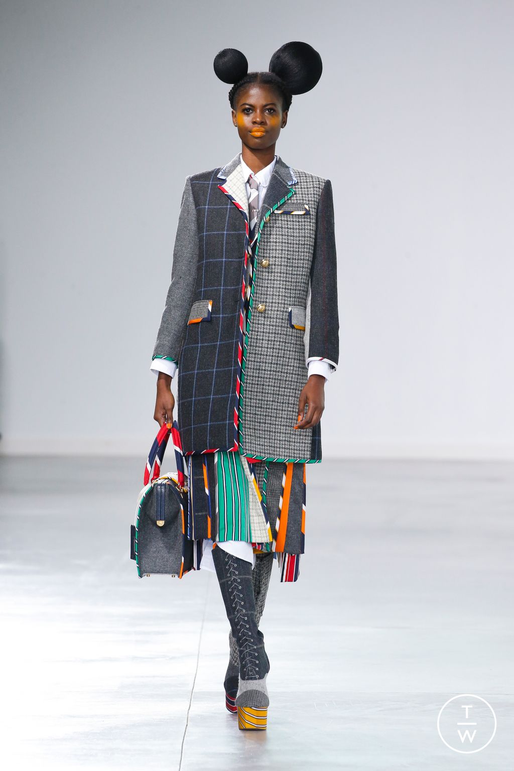 Fashion Week New York Fall/Winter 2022 look 4 from the Thom Browne collection 女装