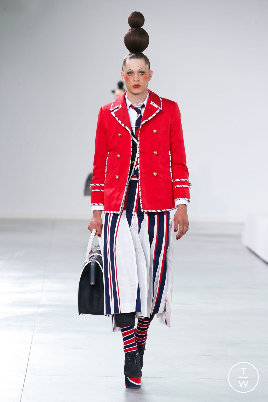 Fashion Week New York Fall/Winter 2022 look 46 from the Thom Browne collection womenswear