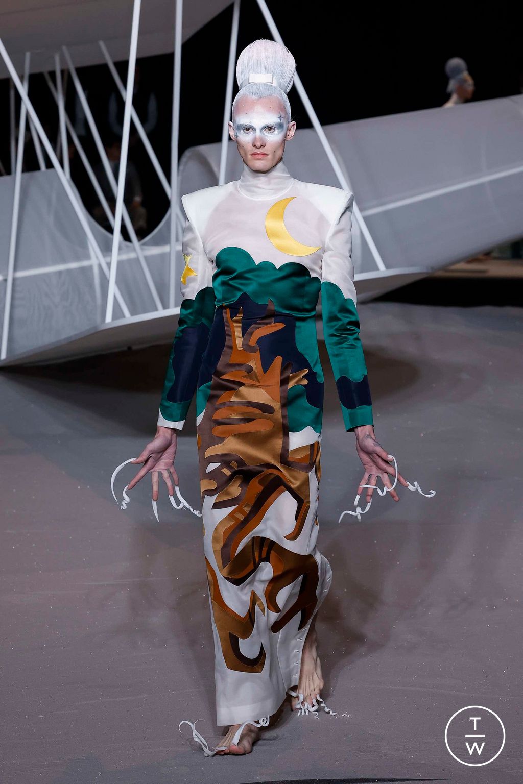 Fashion Week New York Fall/Winter 2023 look 3 from the Thom Browne collection womenswear