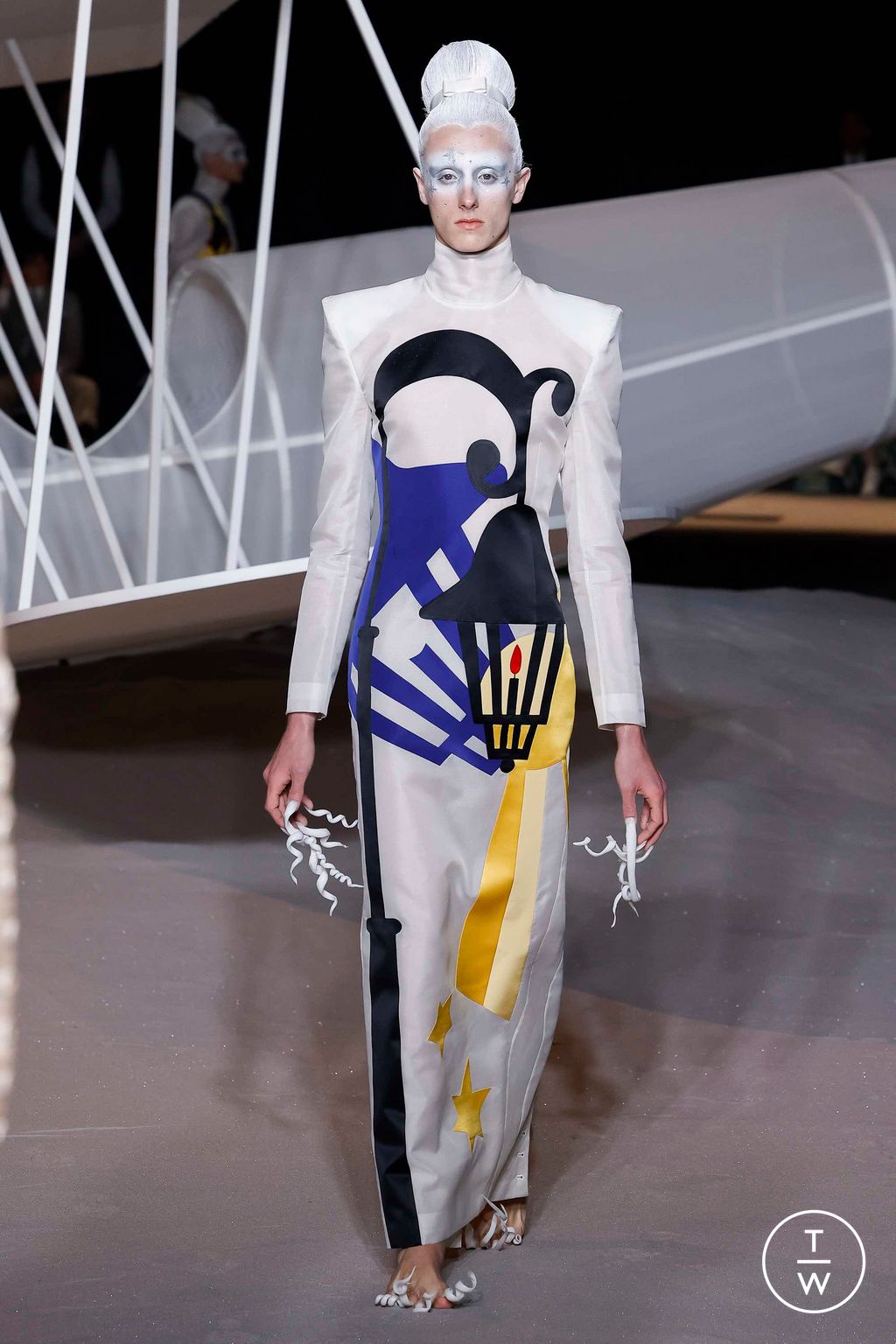 Fashion Week New York Fall/Winter 2023 look 7 from the Thom Browne collection 女装