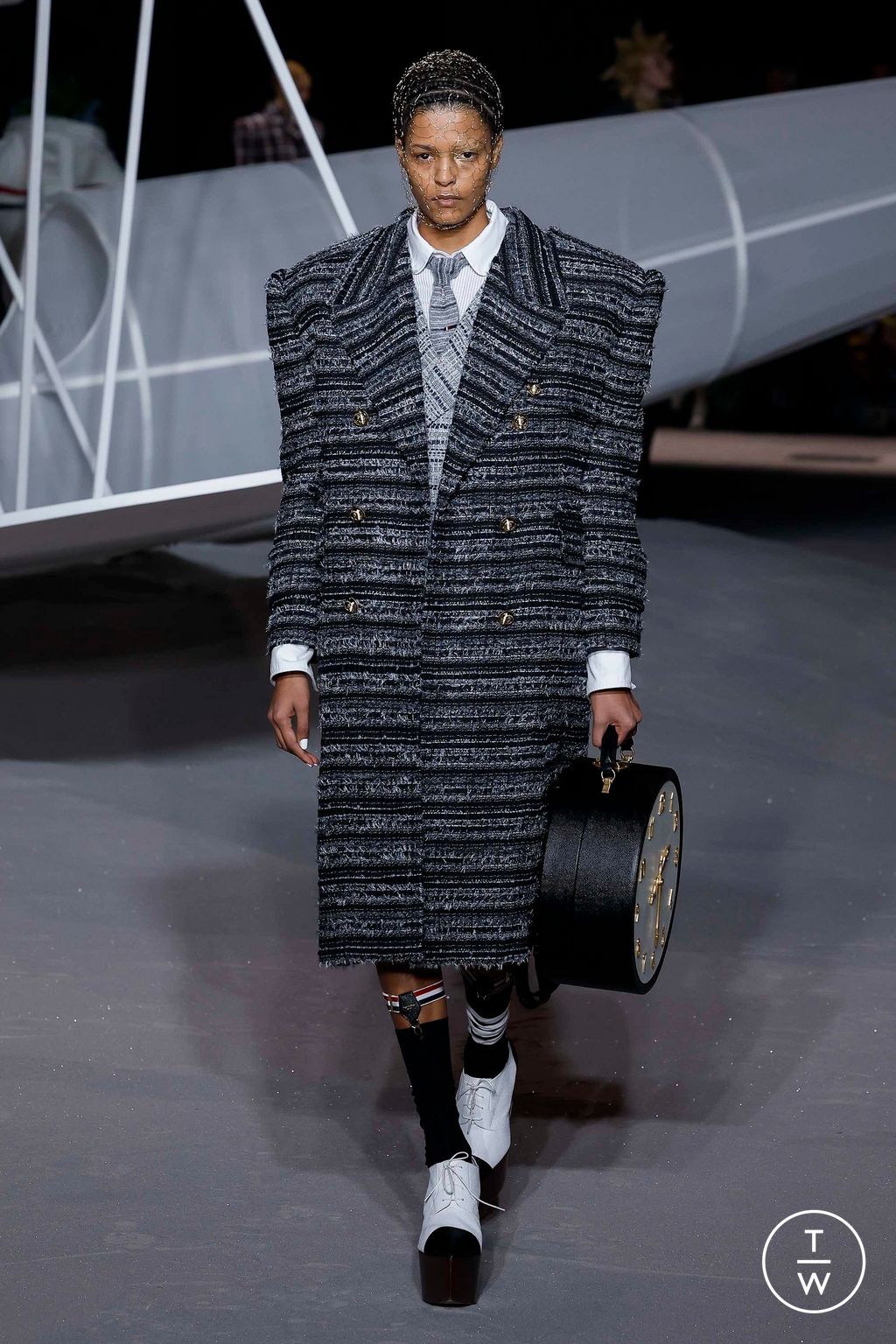 Fashion Week New York Fall/Winter 2023 look 14 from the Thom Browne collection 女装