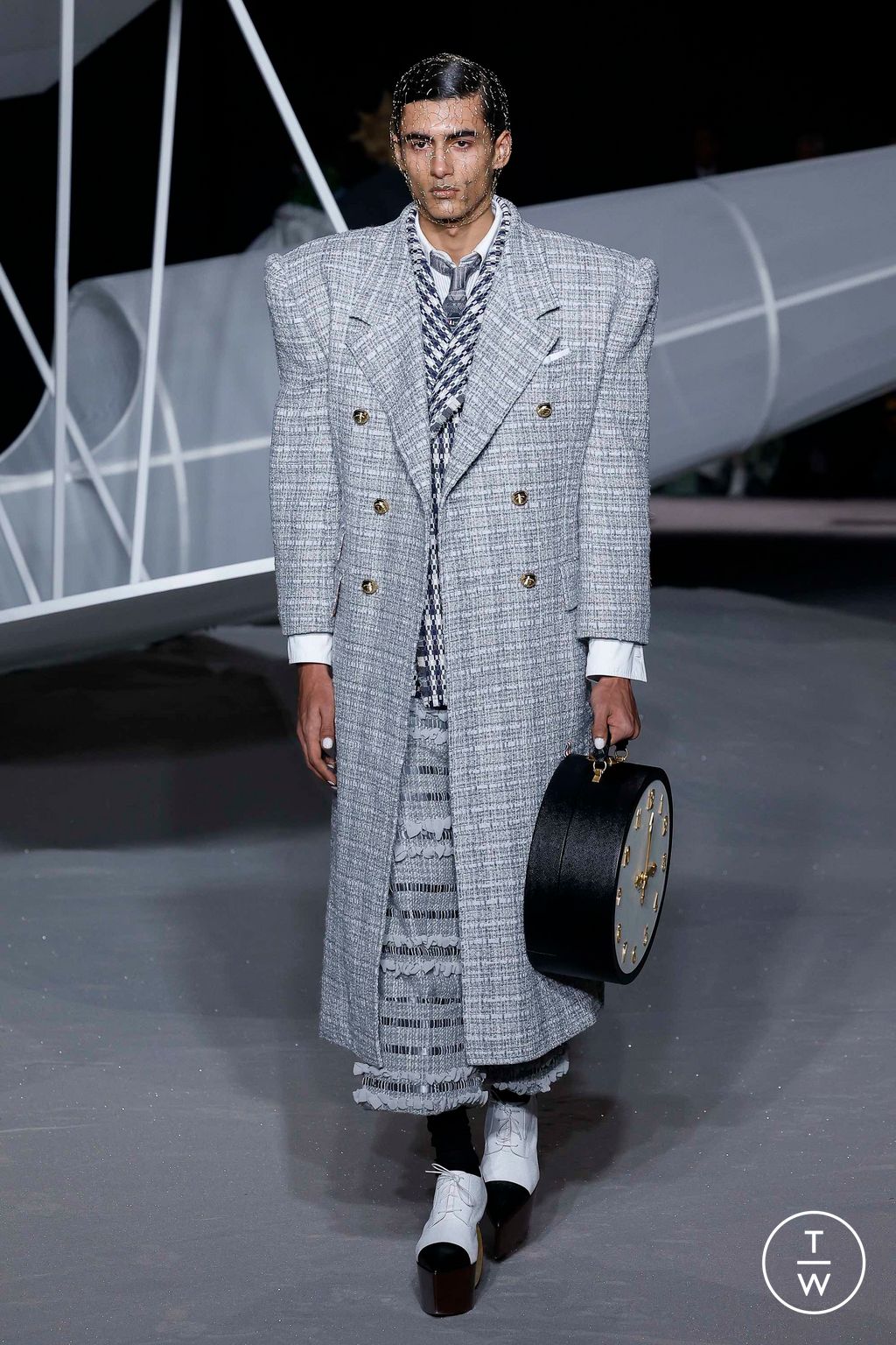 Fashion Week New York Fall/Winter 2023 look 15 from the Thom Browne collection womenswear