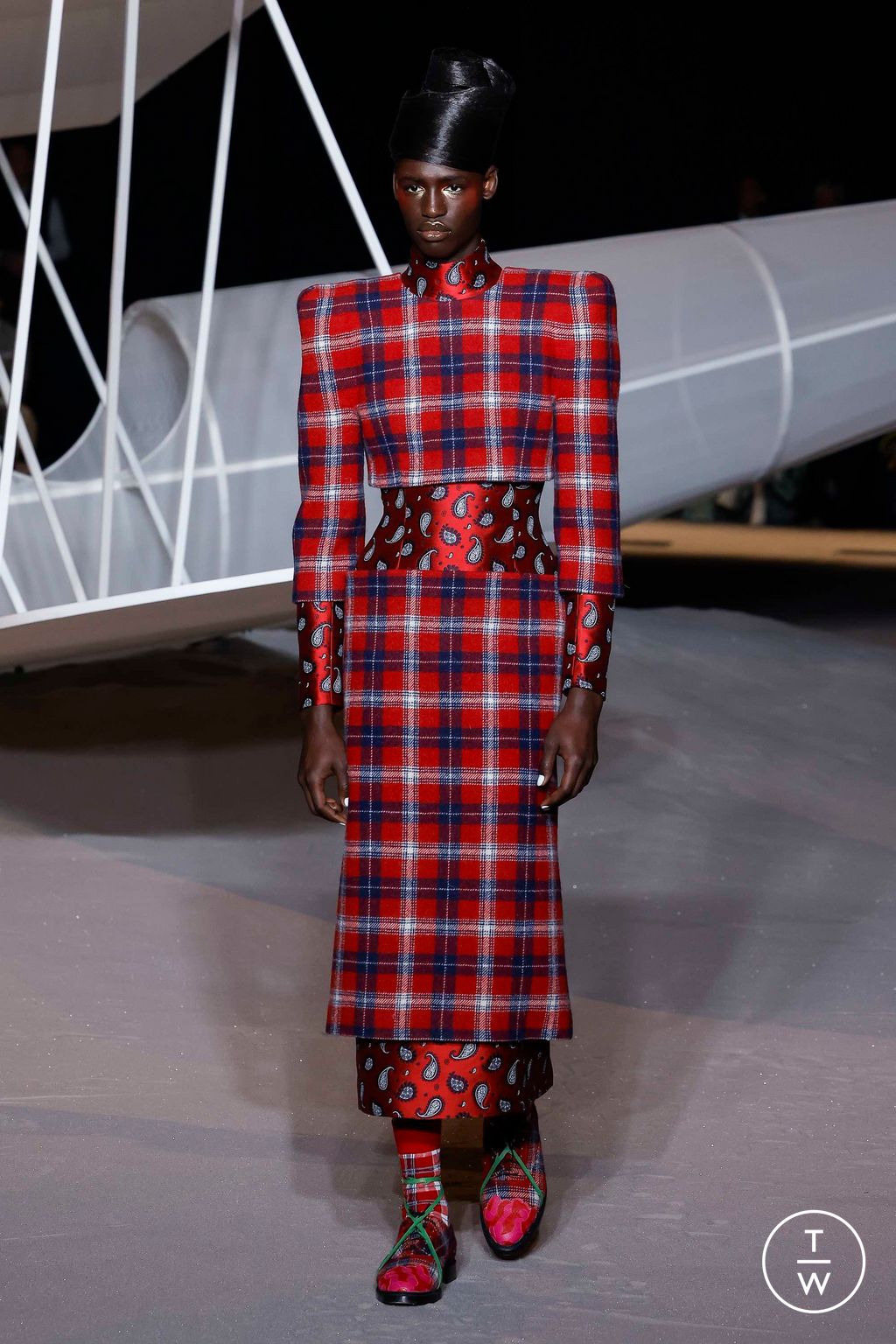 Fashion Week New York Fall/Winter 2023 look 36 from the Thom Browne collection womenswear