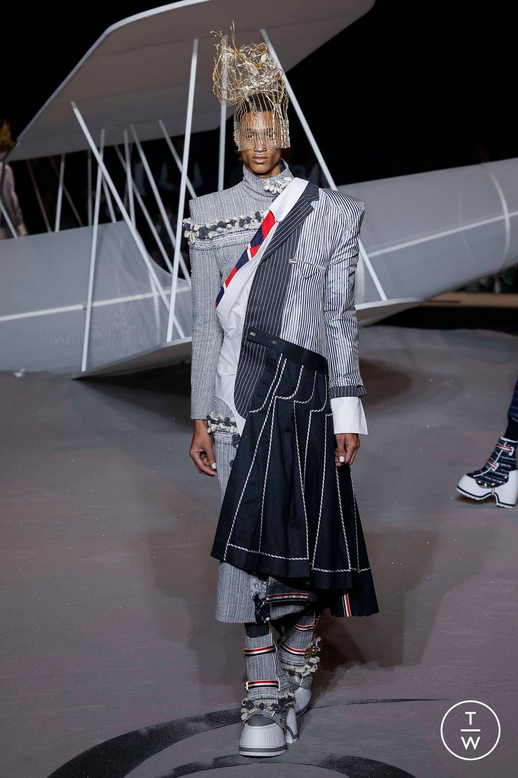 Fashion Week New York Fall/Winter 2023 look 60 from the Thom Browne collection womenswear