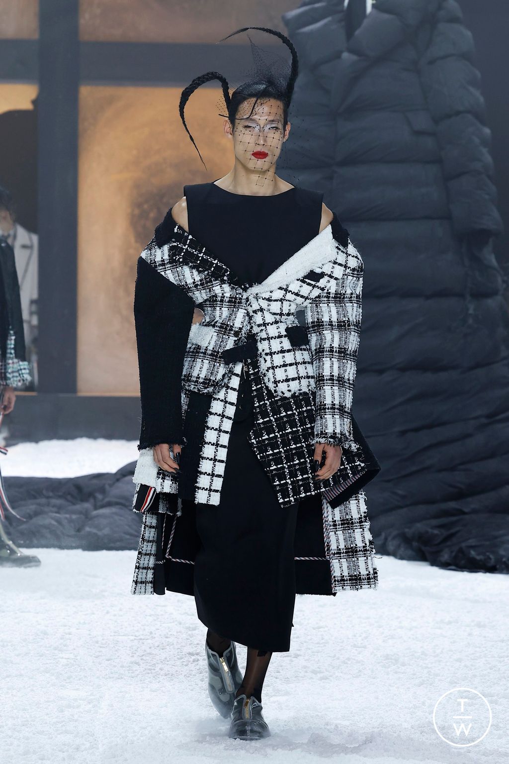 Fashion Week New York Fall/Winter 2024 look 5 from the Thom Browne collection 女装
