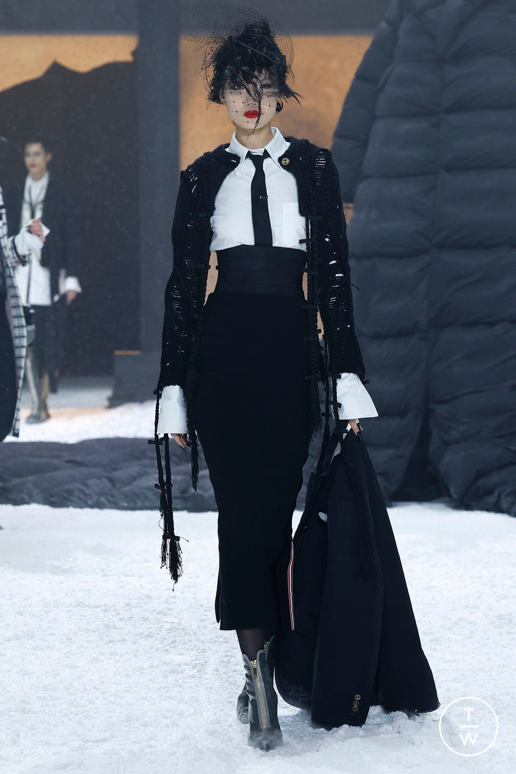 Fashion Week New York Fall/Winter 2024 look 8 from the Thom Browne collection 女装