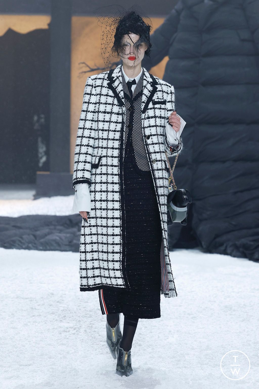 Fashion Week New York Fall/Winter 2024 look 9 from the Thom Browne collection womenswear