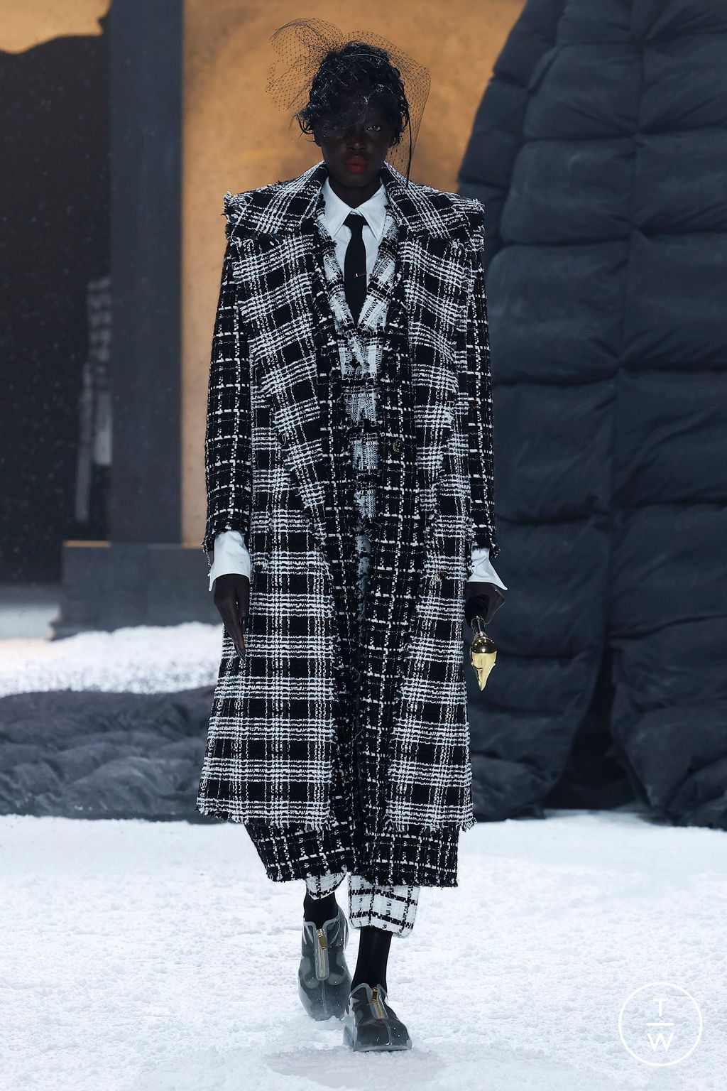 Fashion Week New York Fall/Winter 2024 look 14 from the Thom Browne collection womenswear