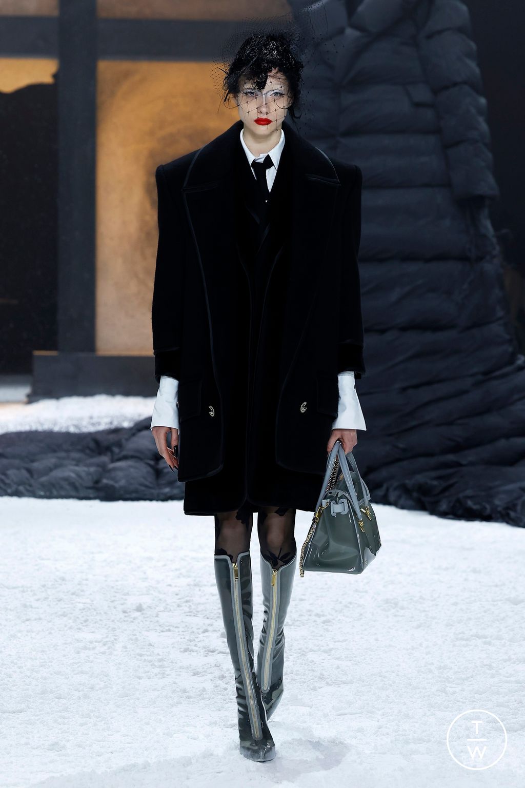 Fashion Week New York Fall/Winter 2024 look 20 from the Thom Browne collection womenswear