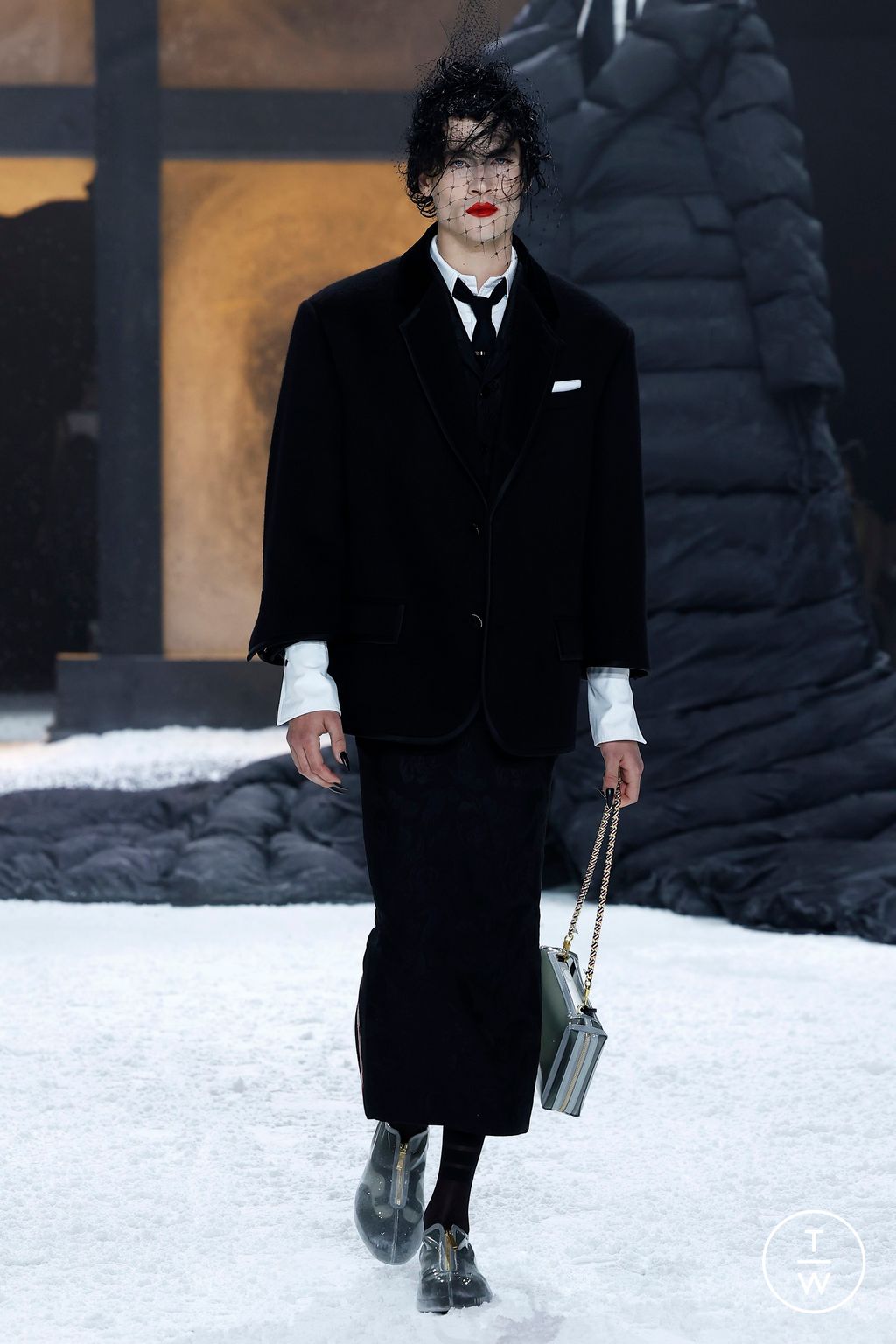 Fashion Week New York Fall/Winter 2024 look 21 from the Thom Browne collection womenswear