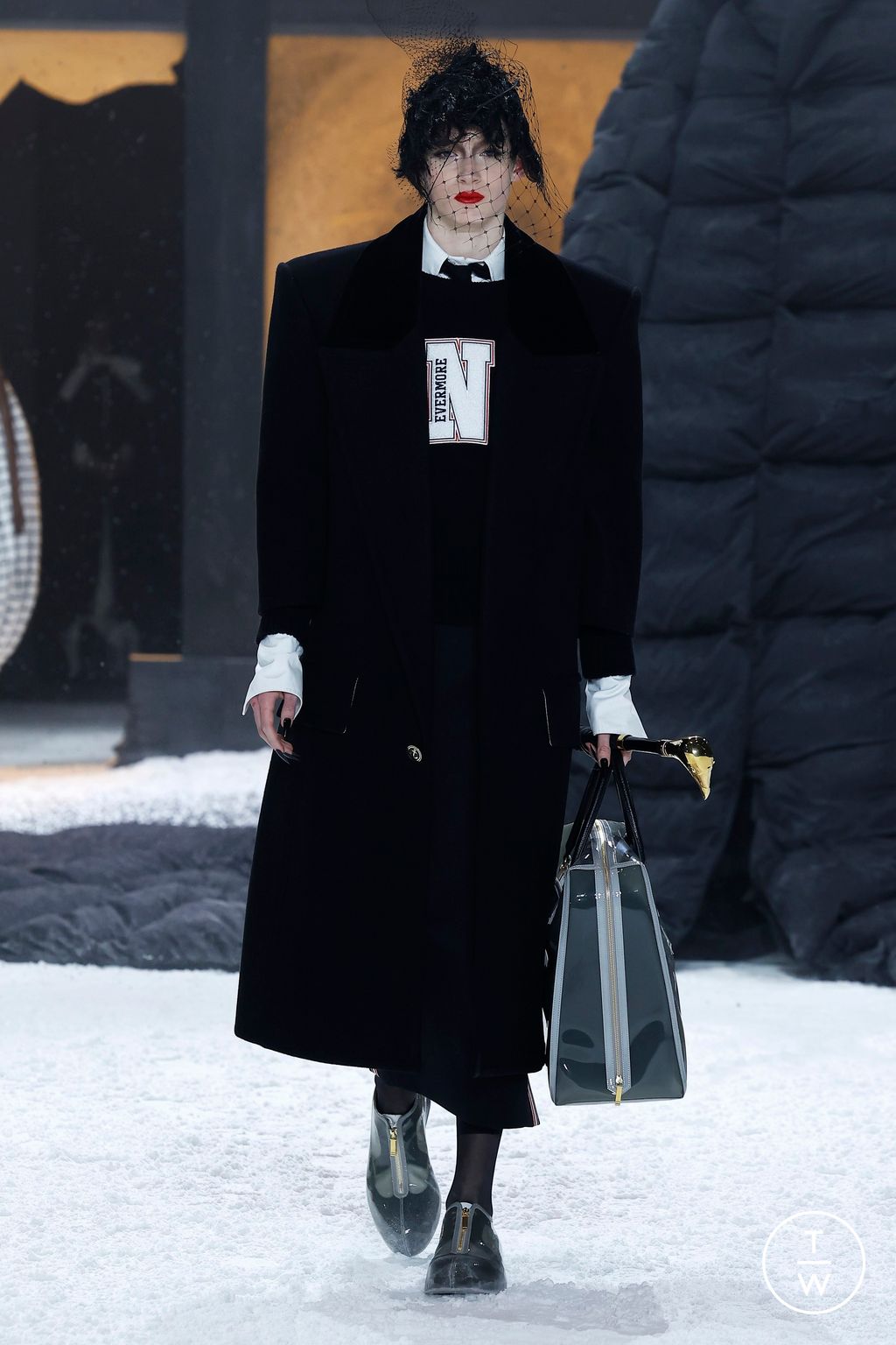 Fashion Week New York Fall/Winter 2024 look 23 from the Thom Browne collection 女装
