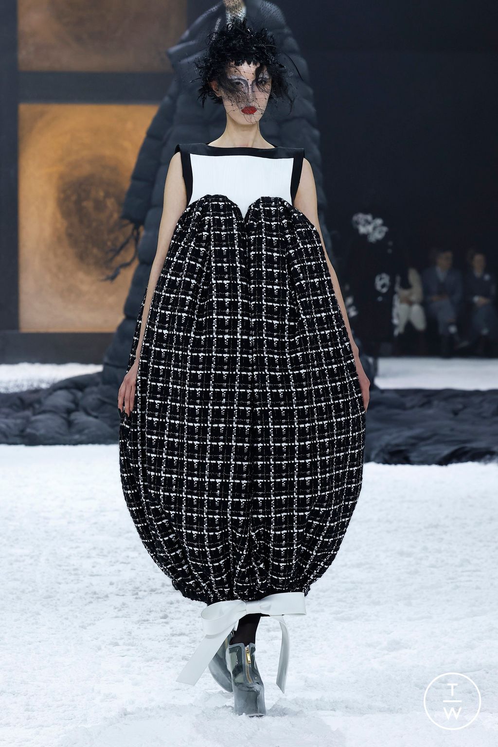 Fashion Week New York Fall/Winter 2024 look 24 from the Thom Browne collection womenswear