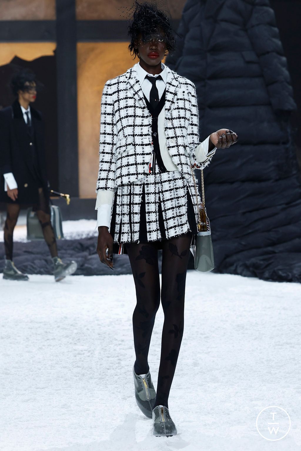 Fashion Week New York Fall/Winter 2024 look 30 from the Thom Browne collection 女装