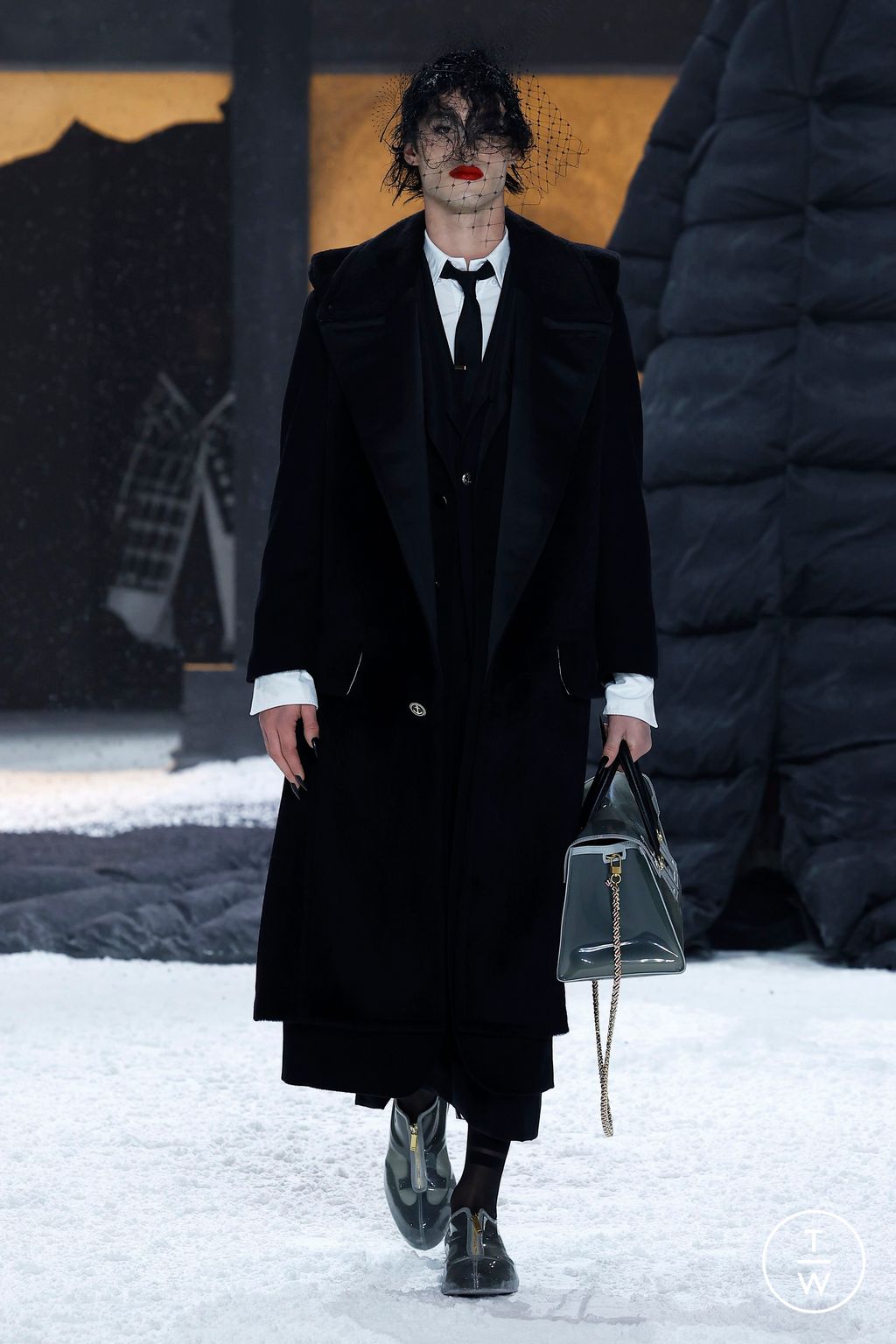 Fashion Week New York Fall/Winter 2024 look 42 from the Thom Browne collection womenswear