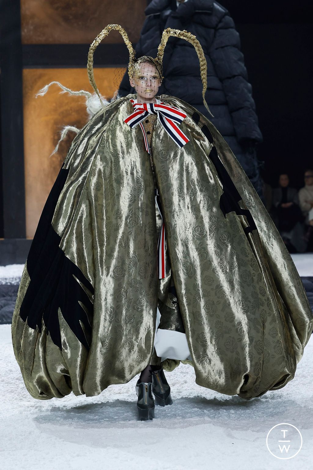 Fashion Week New York Fall/Winter 2024 look 47 from the Thom Browne collection 女装