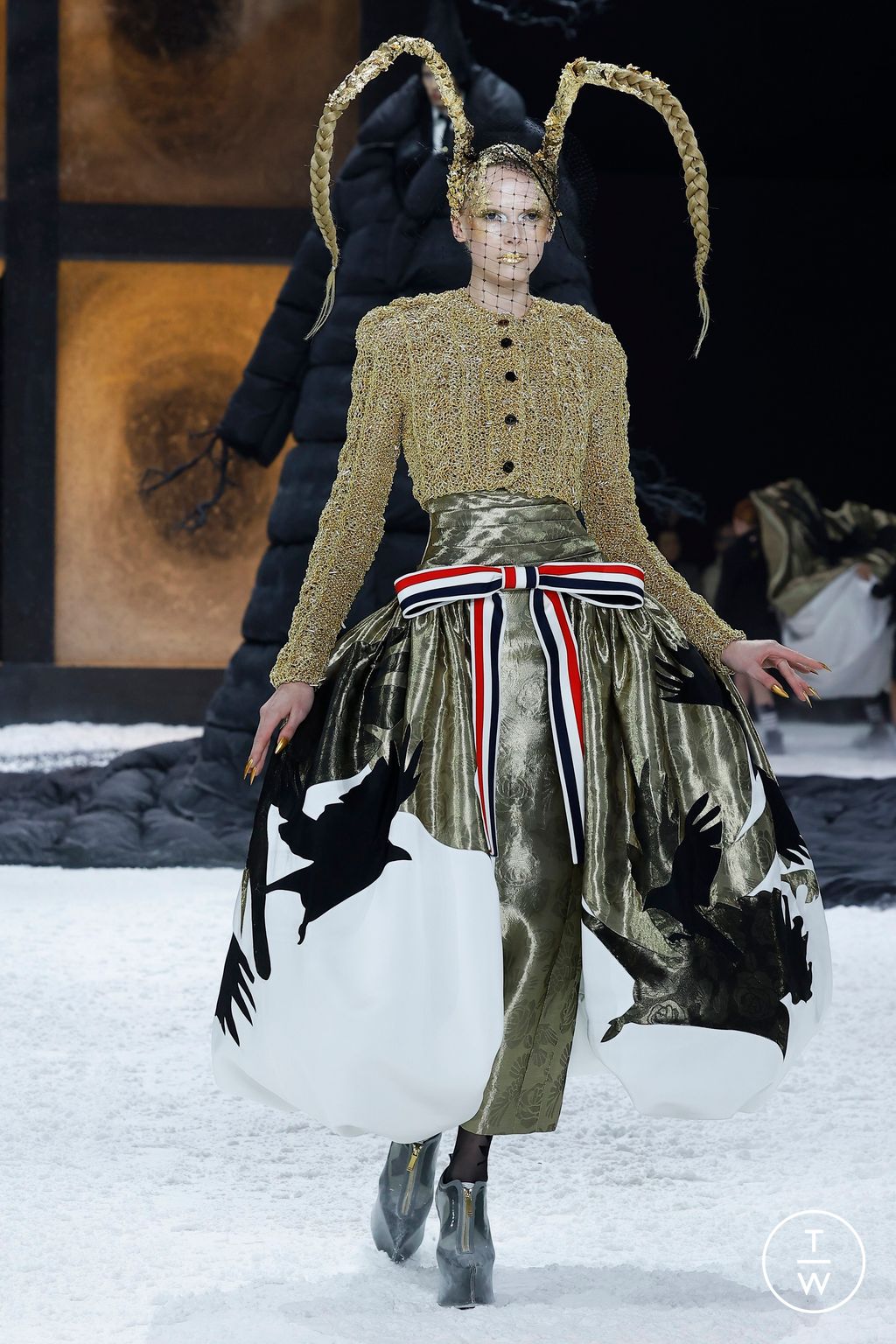 Fashion Week New York Fall/Winter 2024 look 49 from the Thom Browne collection 女装
