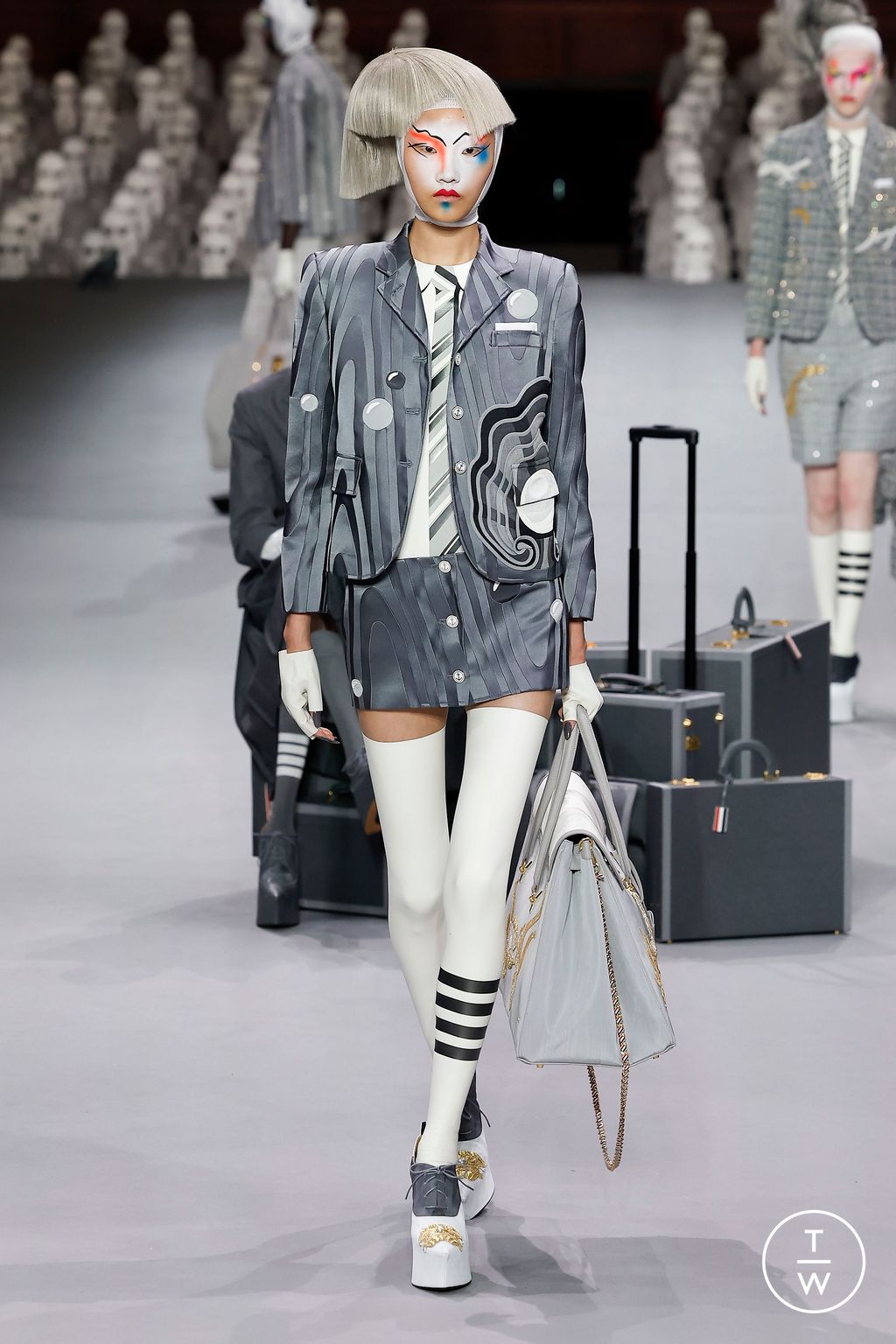 Fashion Week Paris Fall/Winter 2023 look 41 from the Thom Browne collection couture