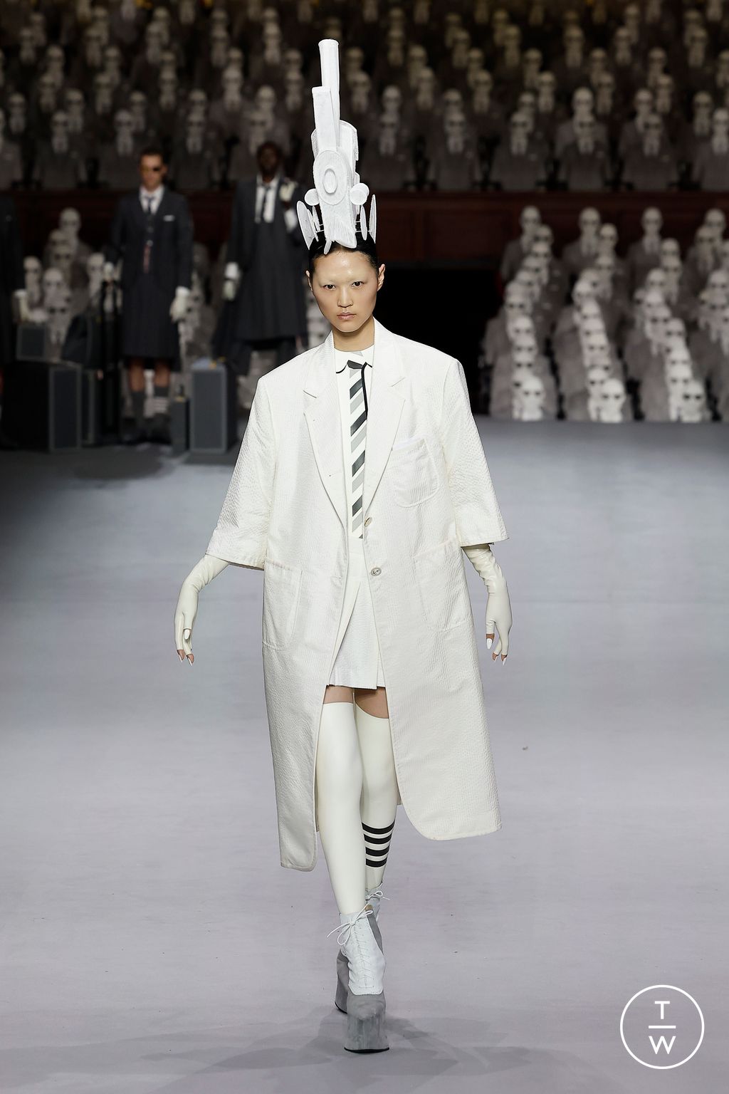 Fashion Week Paris Fall/Winter 2023 look 56 from the Thom Browne collection couture