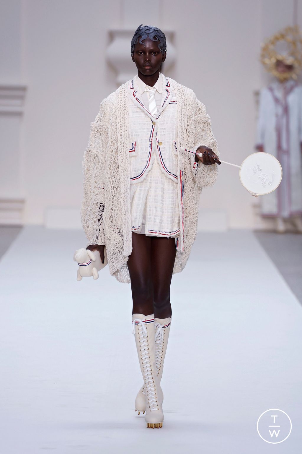 Fashion Week Paris Fall/Winter 2024 look 5 from the Thom Browne collection couture