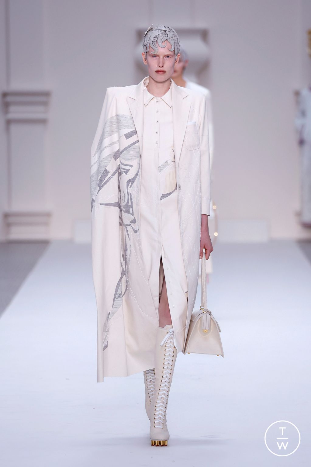 Fashion Week Paris Fall/Winter 2024 look 37 from the Thom Browne collection couture