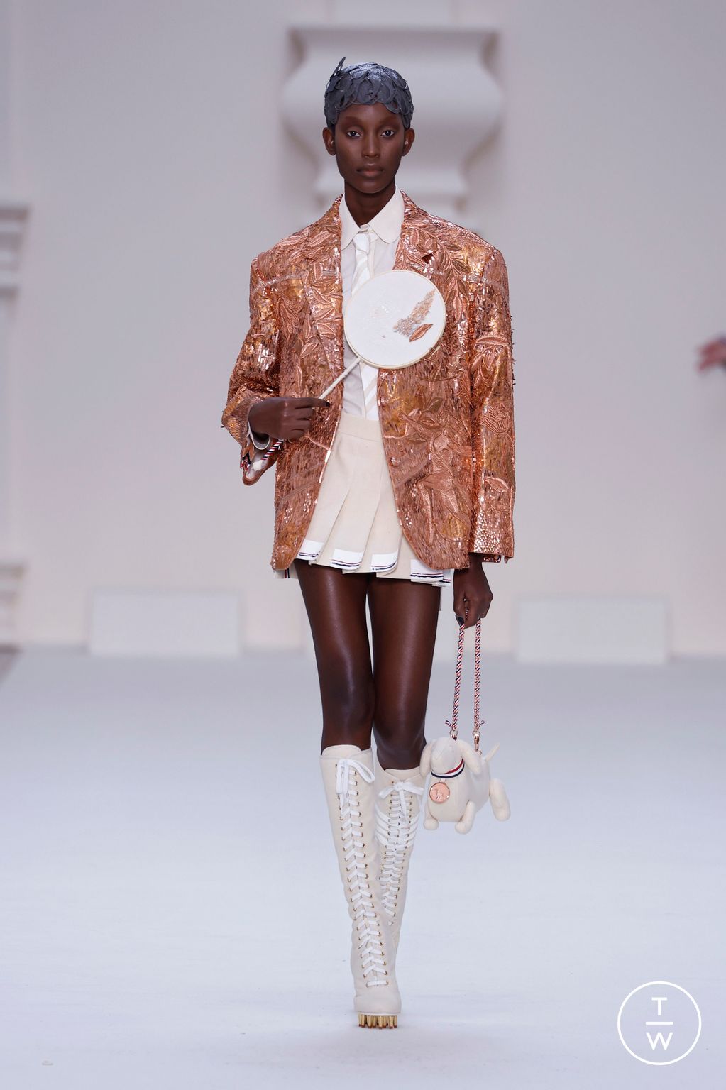 Fashion Week Paris Fall/Winter 2024 look 46 from the Thom Browne collection couture