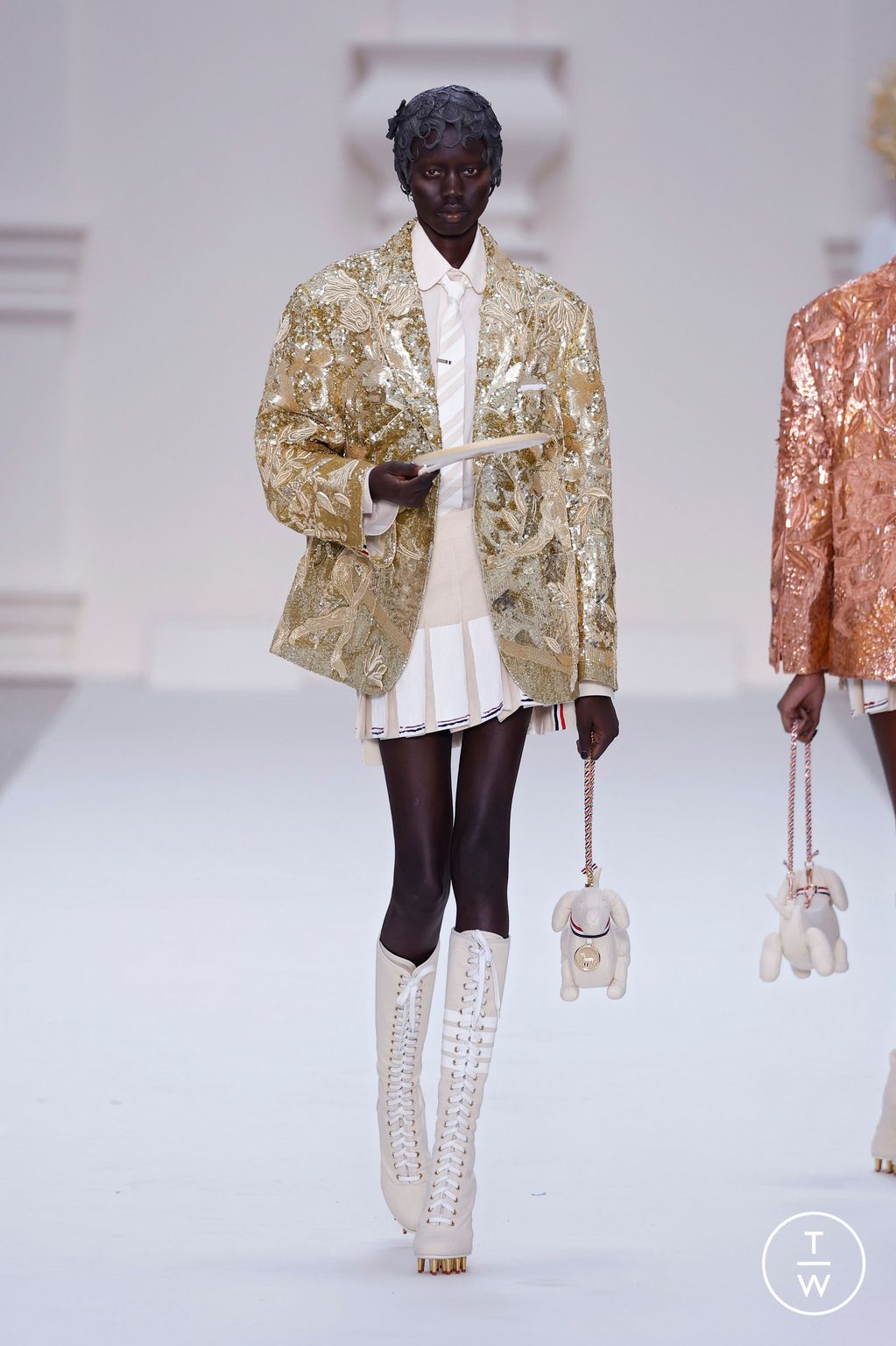 Fashion Week Paris Fall/Winter 2024 look 48 from the Thom Browne collection couture