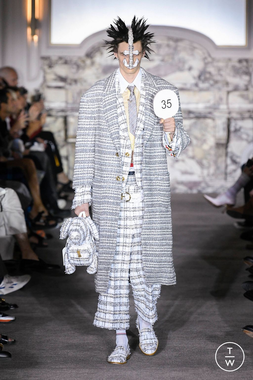 Fashion Week Paris Spring/Summer 2023 look 2 from the Thom Browne collection menswear