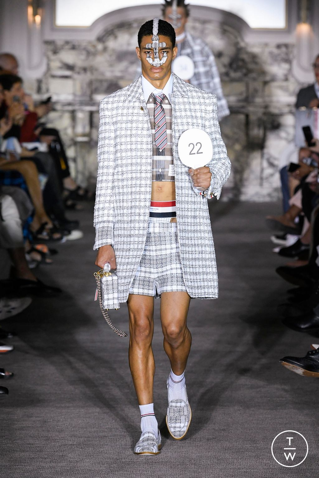 Fashion Week Paris Spring/Summer 2023 look 3 de la collection Thom Browne menswear