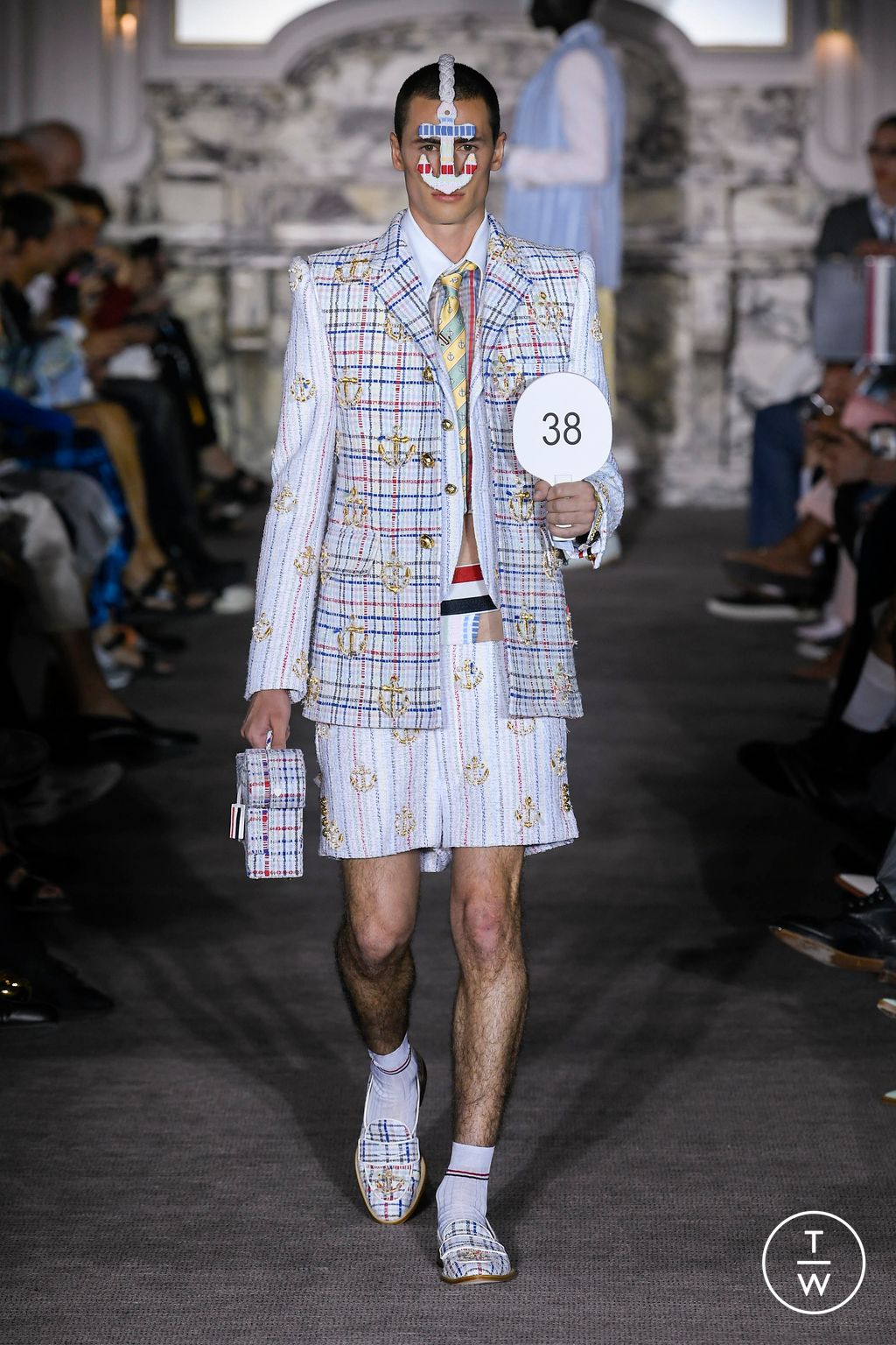 Fashion Week Paris Spring/Summer 2023 look 18 de la collection Thom Browne menswear
