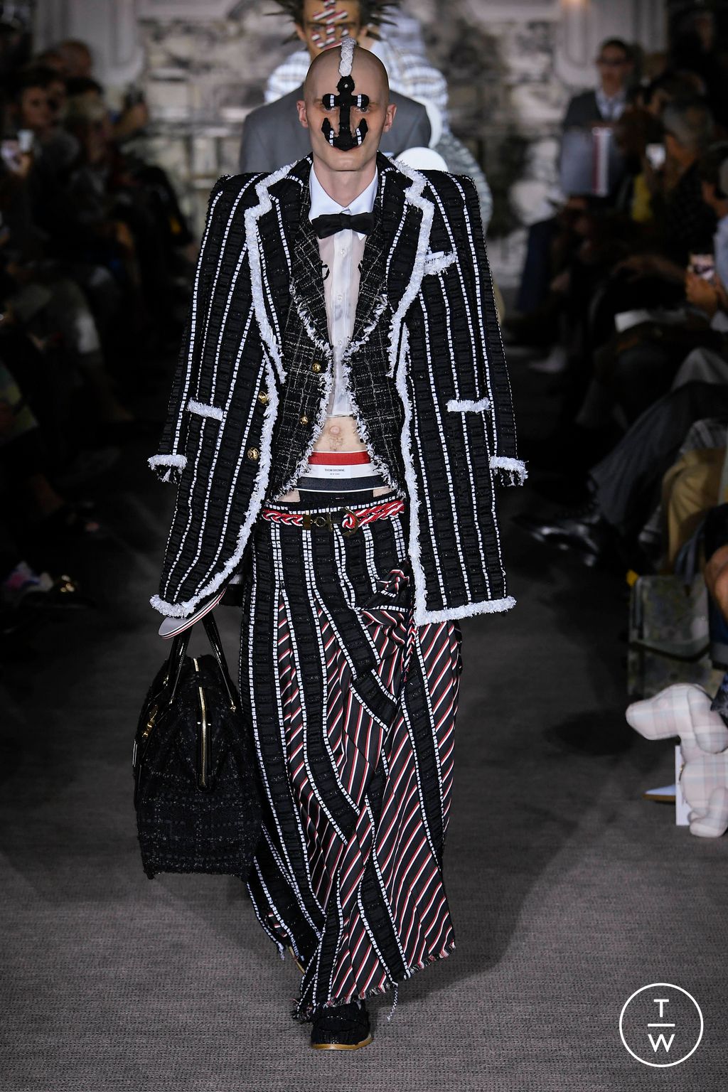 Fashion Week Paris Spring/Summer 2023 look 31 from the Thom Browne collection menswear
