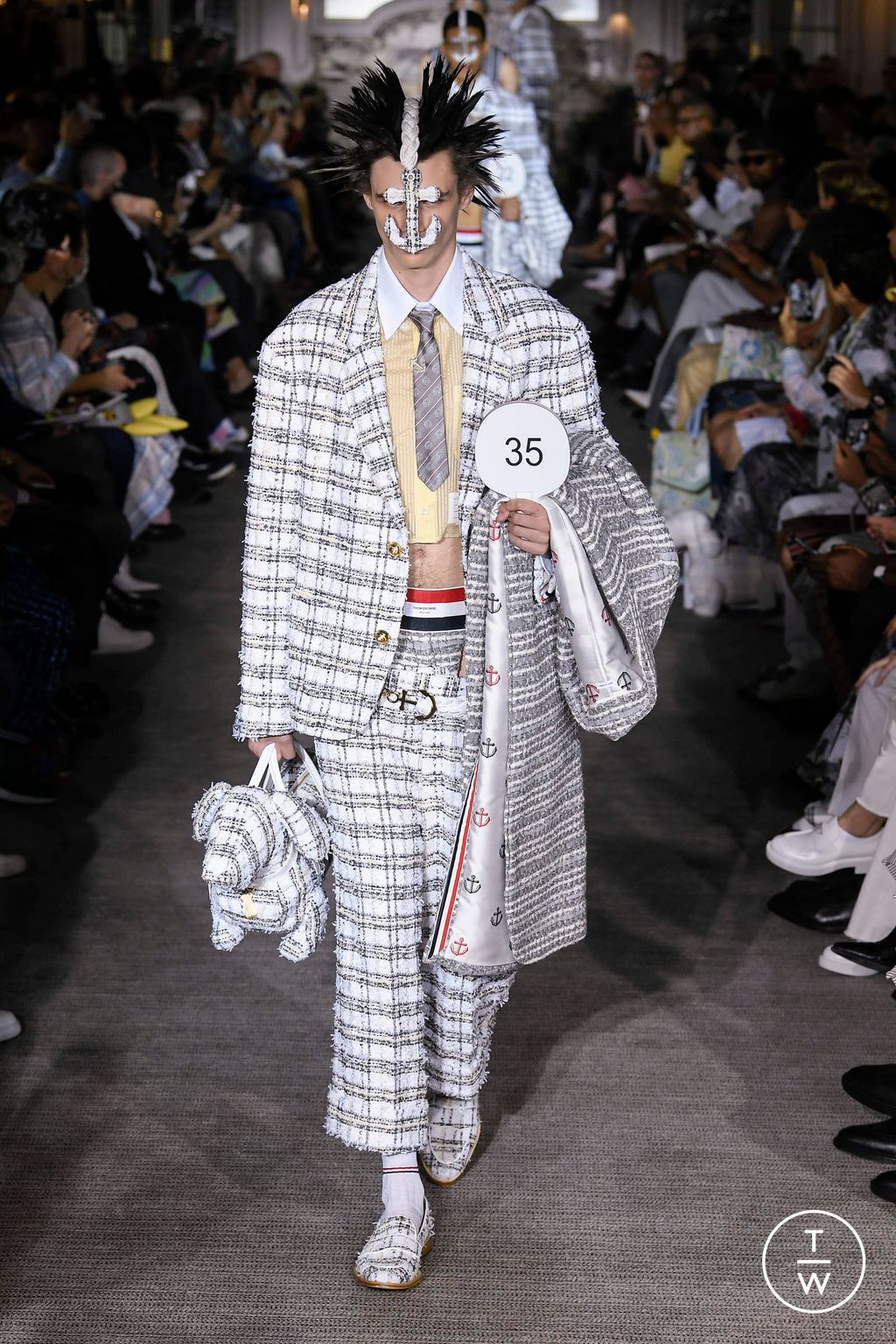 Fashion Week Paris Spring/Summer 2023 look 33 from the Thom Browne collection menswear