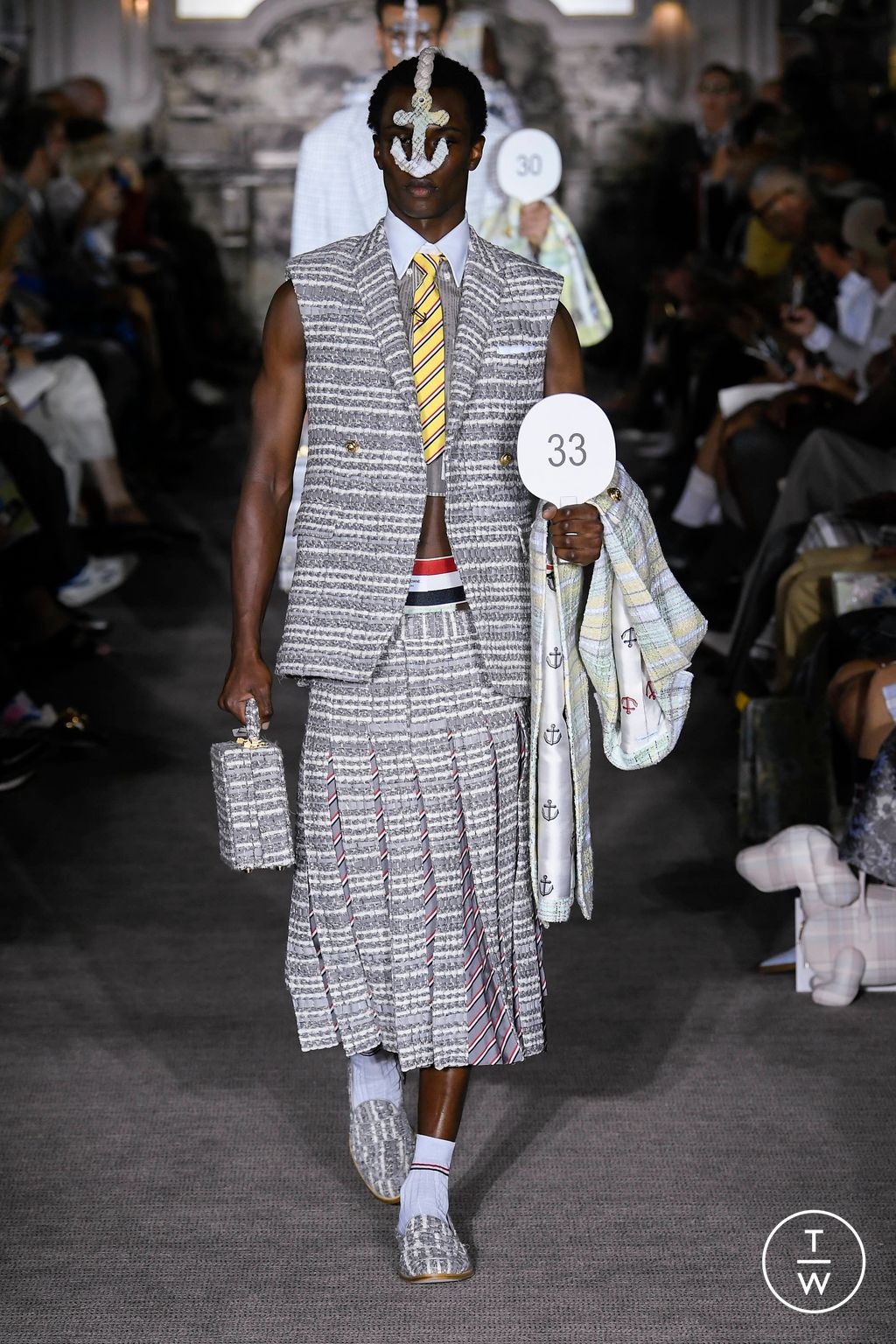 Fashion Week Paris Spring/Summer 2023 look 38 from the Thom Browne collection 男装