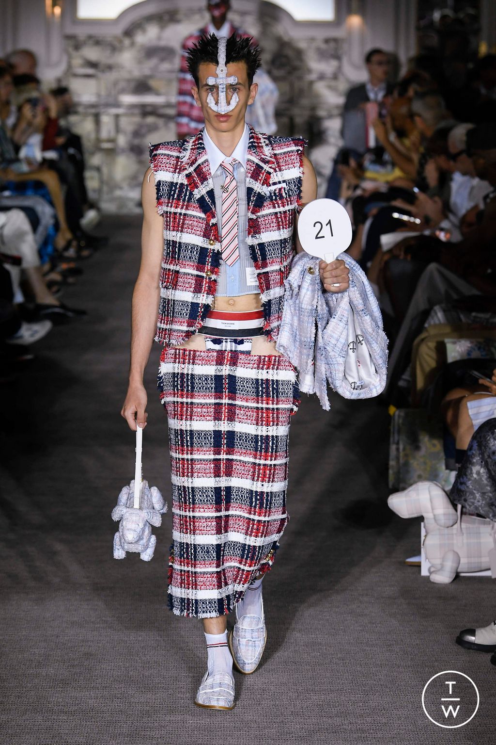 Fashion Week Paris Spring/Summer 2023 look 52 from the Thom Browne collection menswear