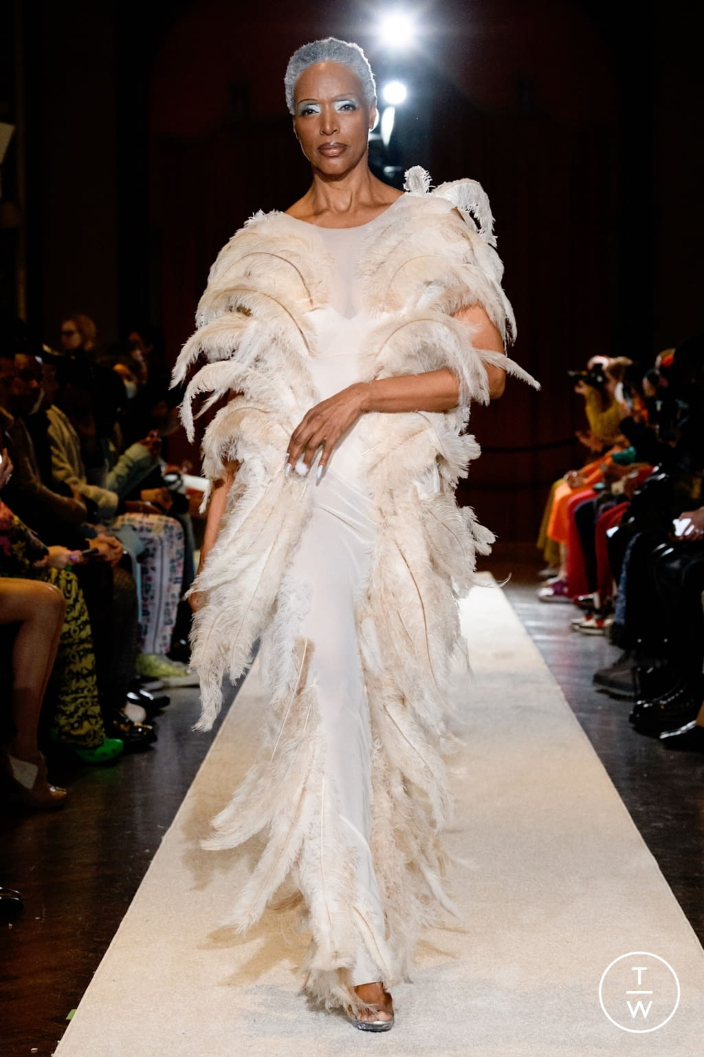 Fashion Week New York Fall/Winter 2022 look 1 de la collection Tia Adeola womenswear