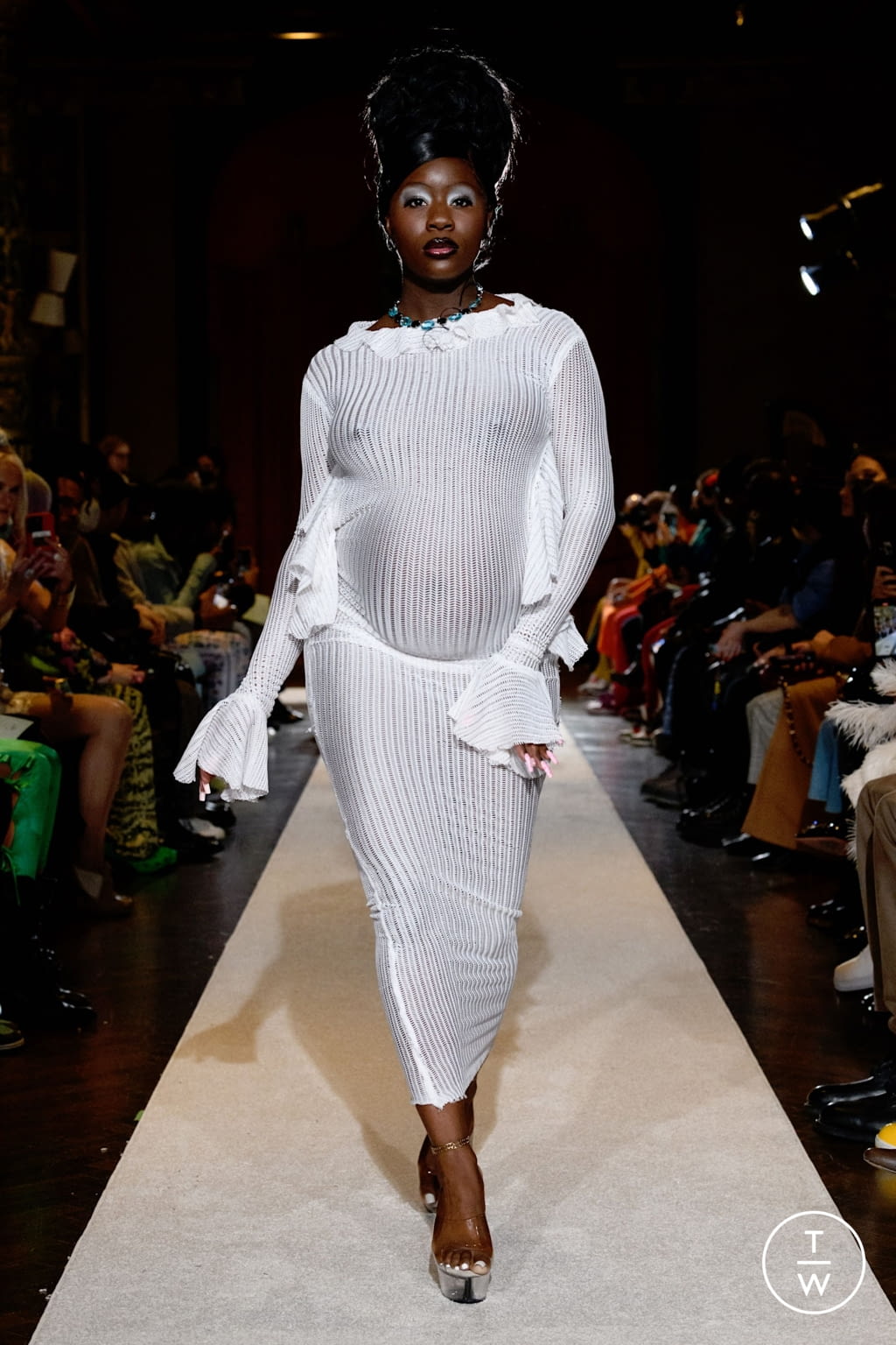Fashion Week New York Fall/Winter 2022 look 9 from the Tia Adeola collection 女装