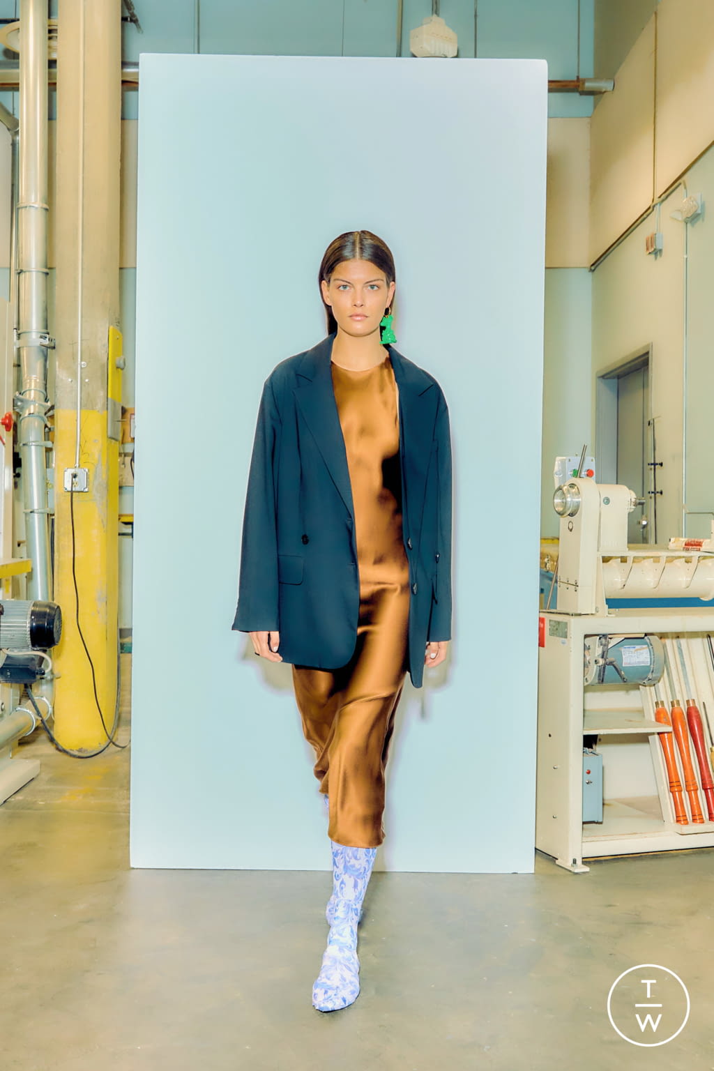 Fashion Week New York Fall/Winter 2021 look 26 from the Tibi collection 女装