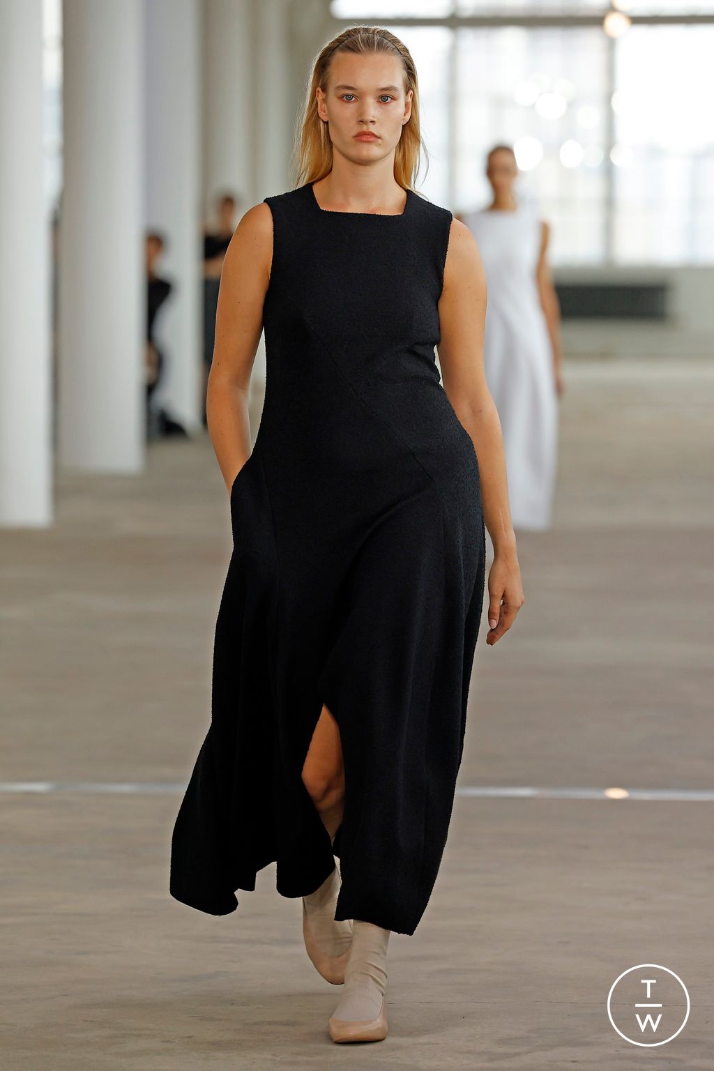 Fashion Week New York Spring/Summer 2024 look 12 from the Tibi collection womenswear