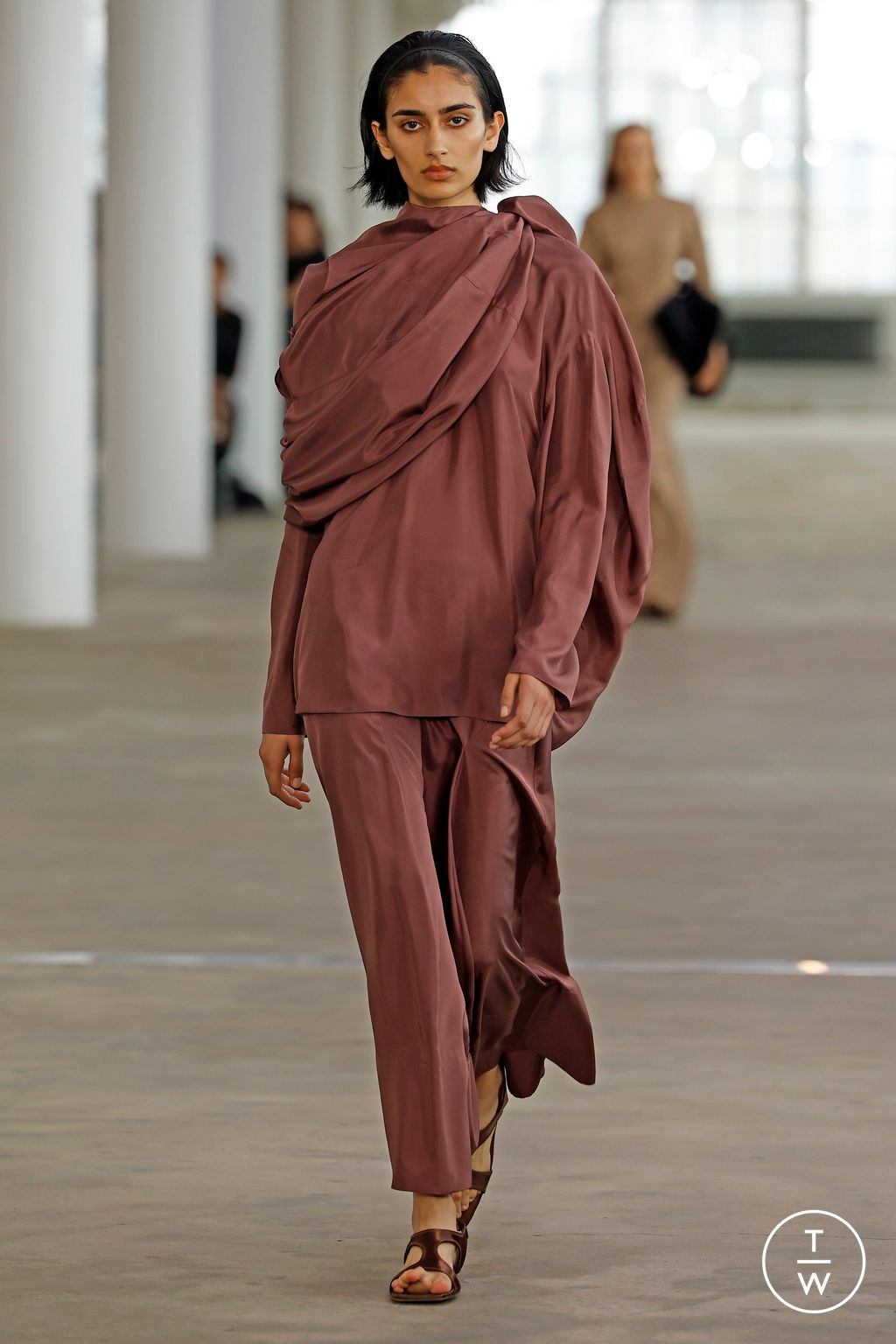 Fashion Week New York Spring/Summer 2024 look 22 from the Tibi collection 女装