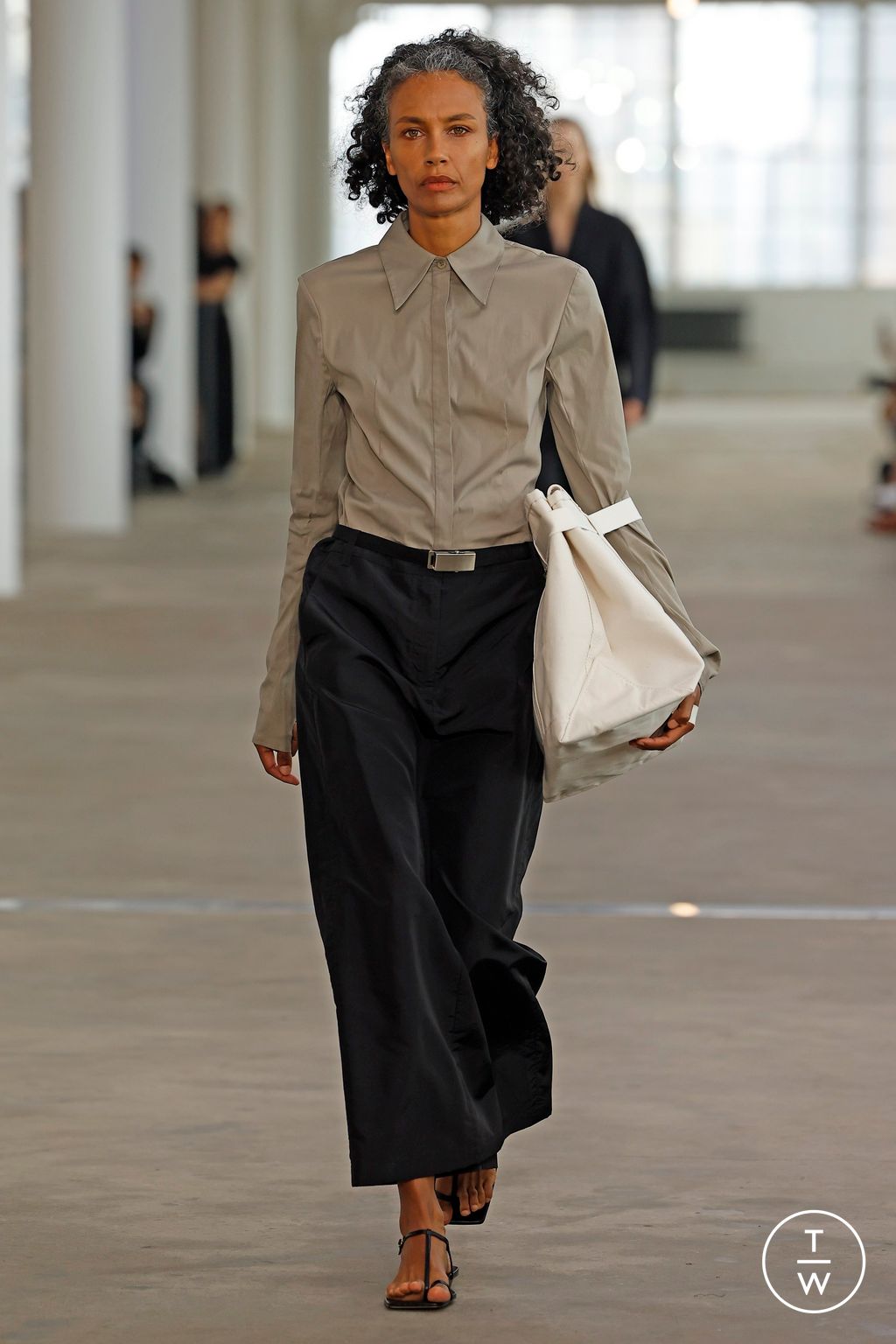 Fashion Week New York Spring/Summer 2024 look 35 from the Tibi collection womenswear