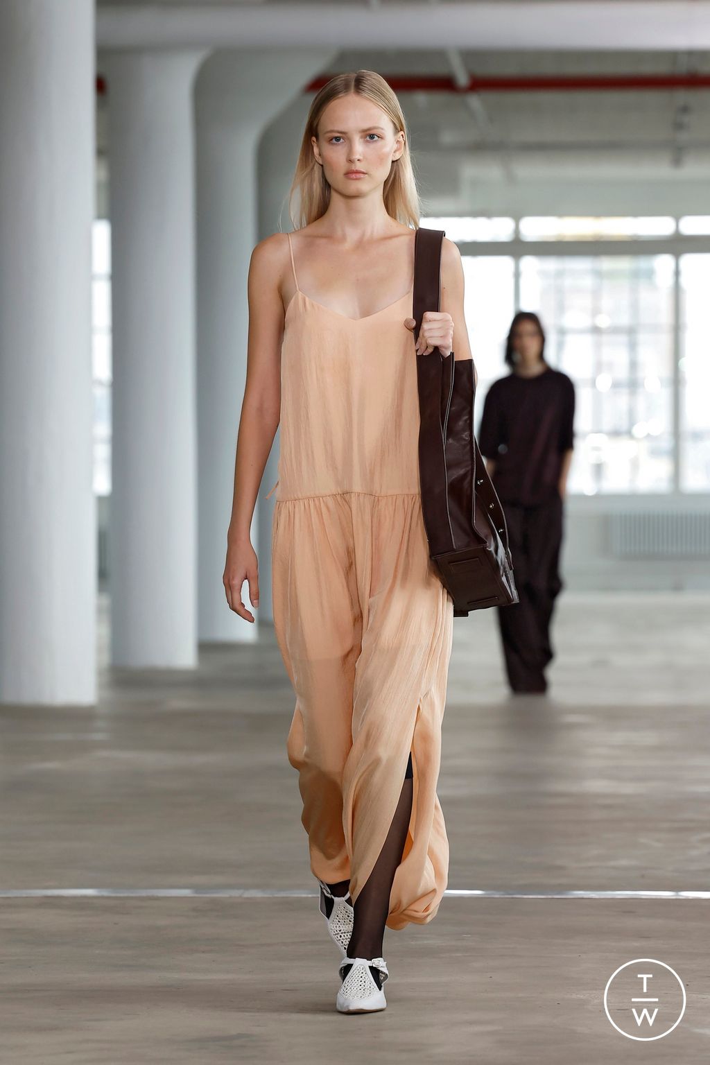 Fashion Week New York Spring/Summer 2025 look 25 from the Tibi collection womenswear