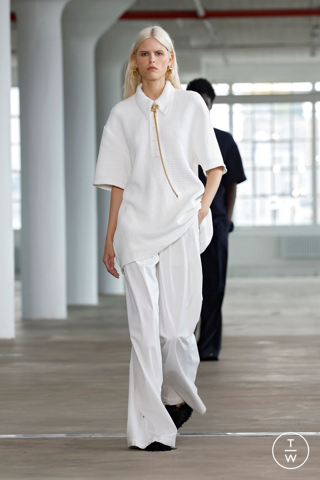Fashion Week New York Spring/Summer 2025 look 27 from the Tibi collection womenswear