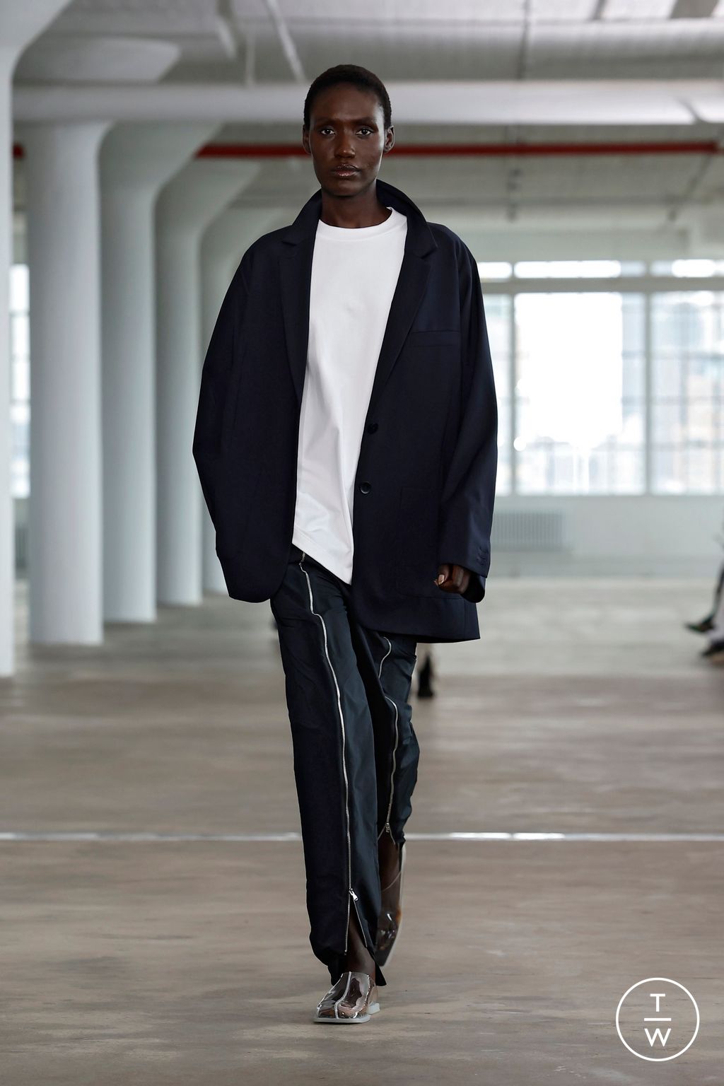 Fashion Week New York Spring/Summer 2025 look 33 from the Tibi collection womenswear