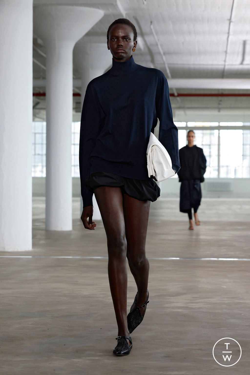 Fashion Week New York Spring/Summer 2025 look 38 from the Tibi collection womenswear