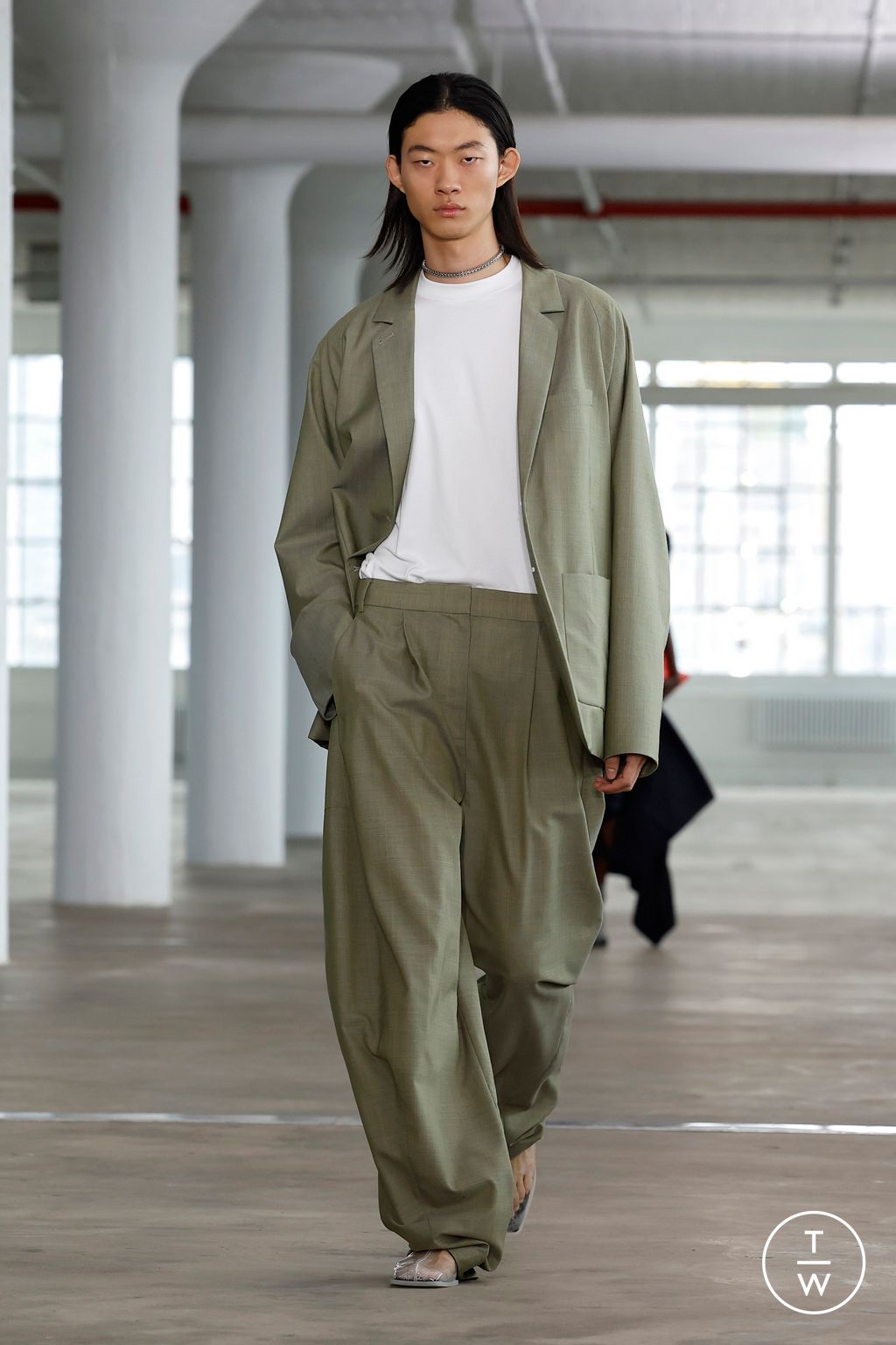 Fashion Week New York Spring/Summer 2025 look 41 from the Tibi collection womenswear